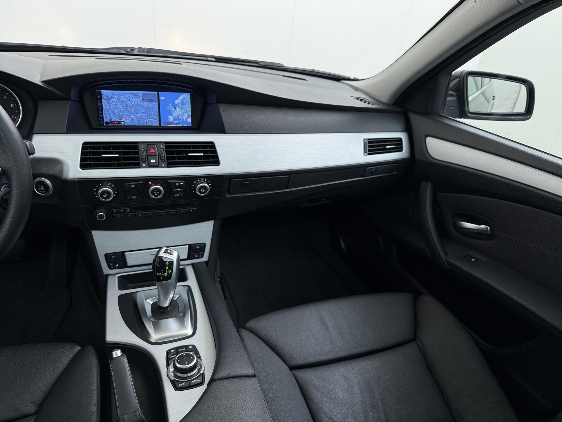 BMW 5-serie Touring 530xi 11