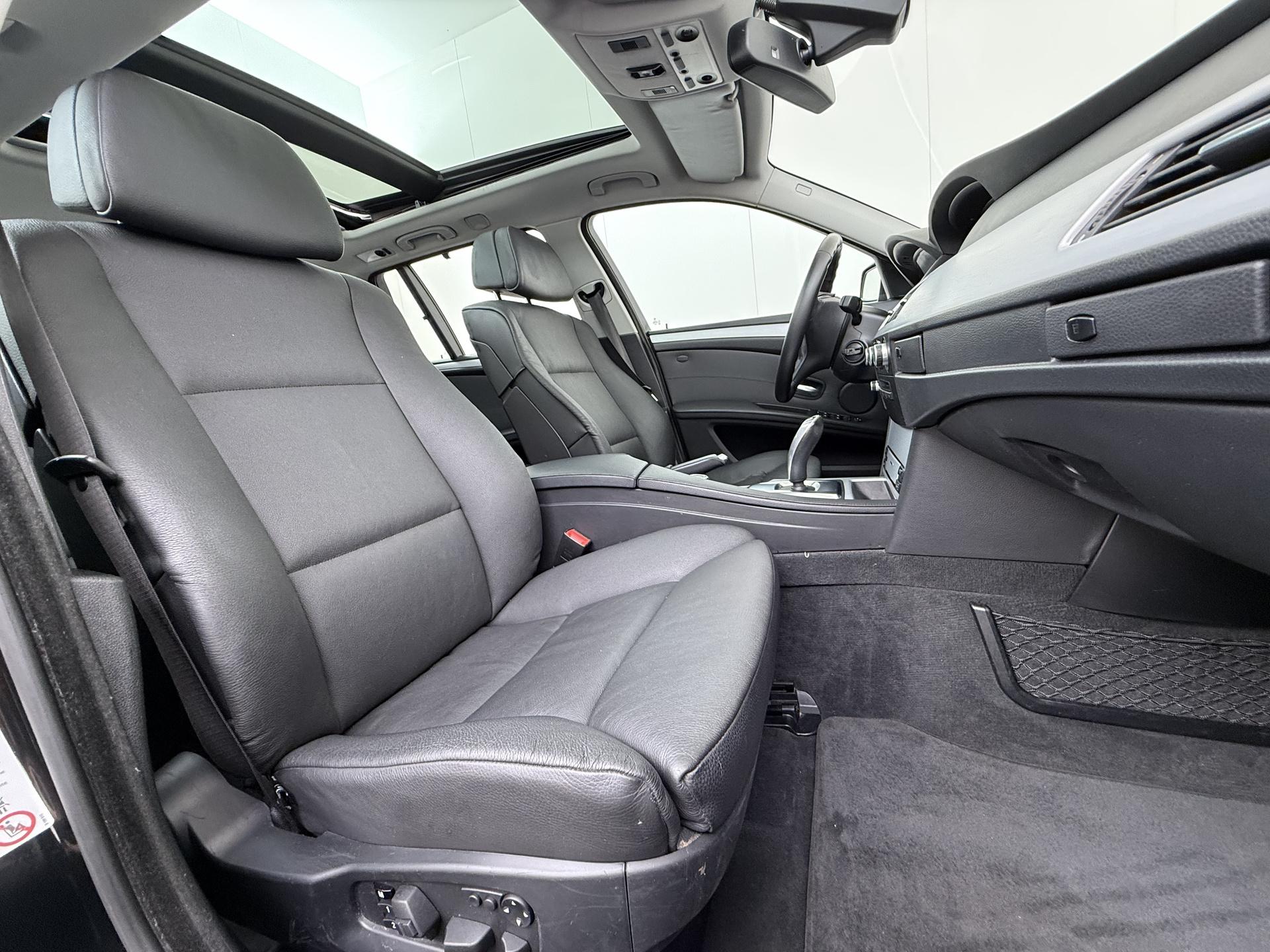 BMW 5-serie Touring 530xi 12