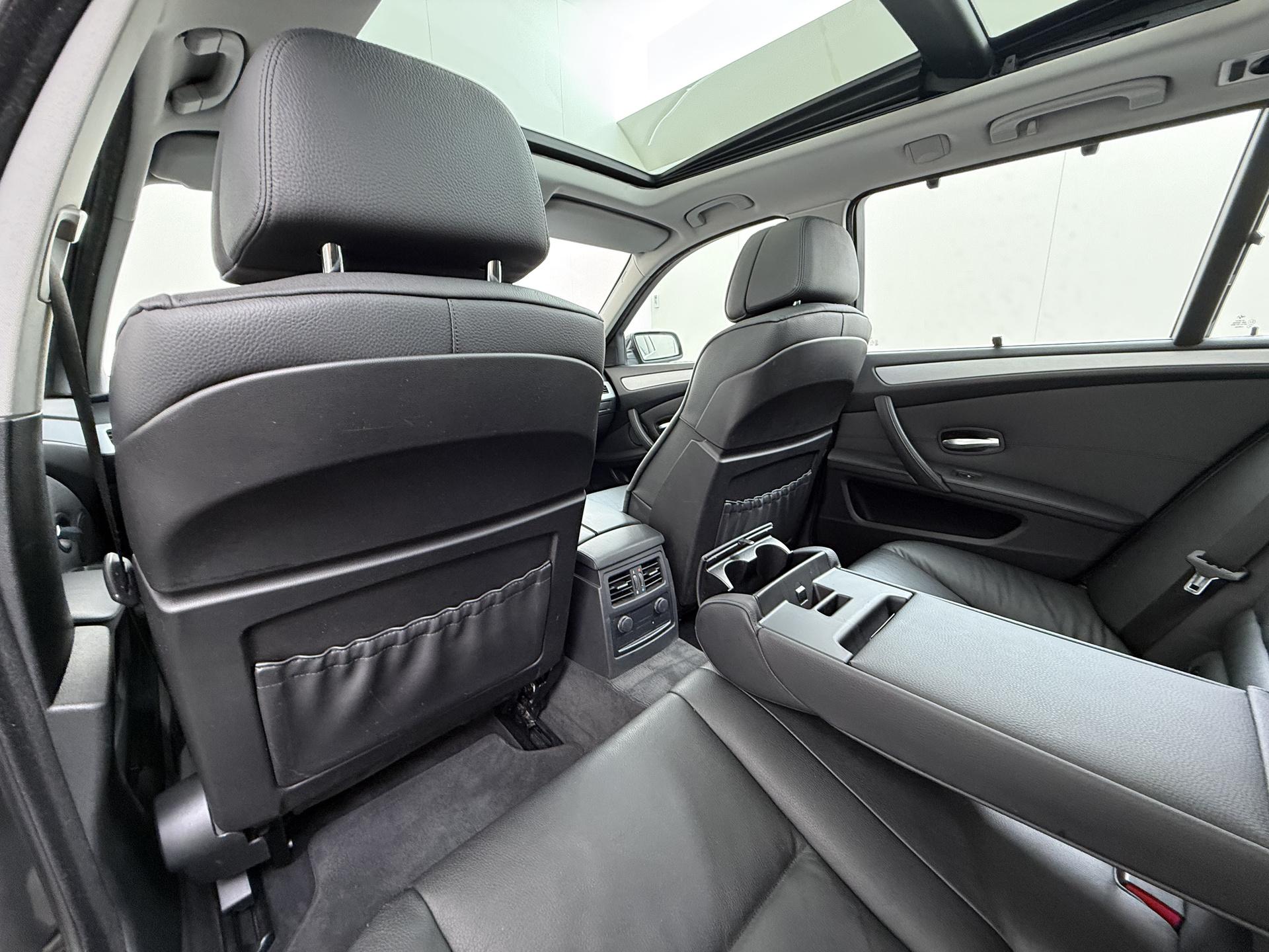 BMW 5-serie Touring 530xi 25
