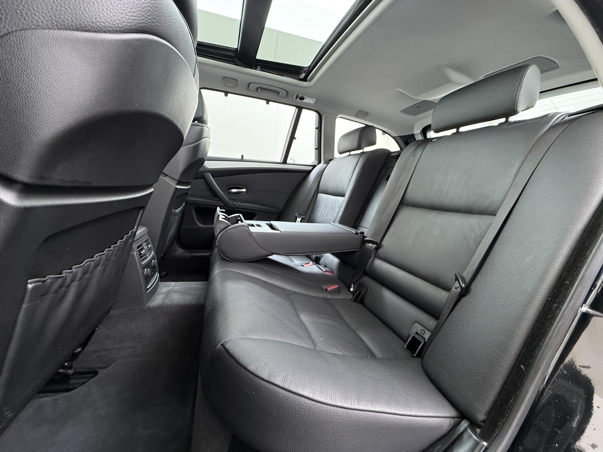 BMW 5-serie Touring 530xi 26