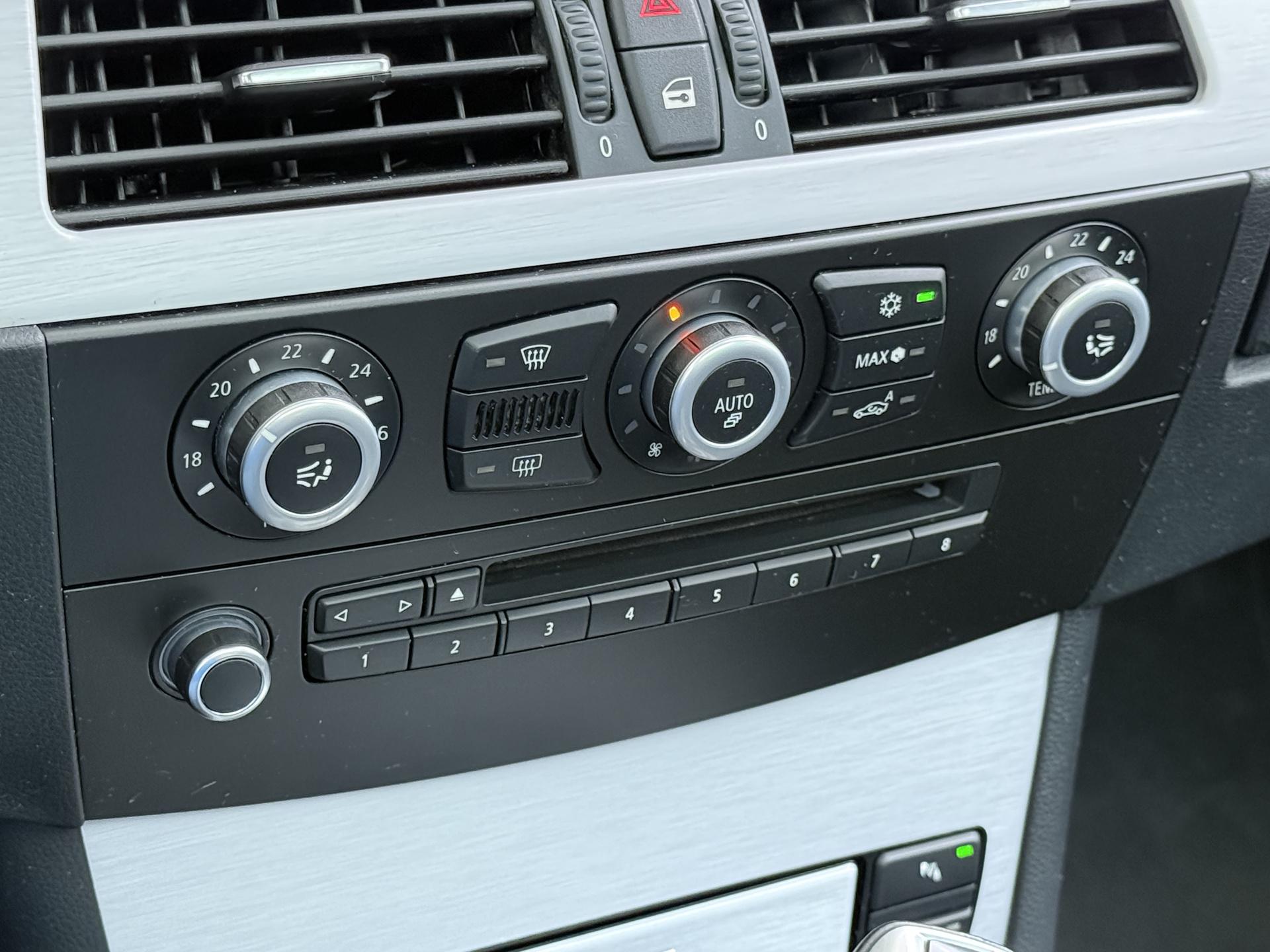 BMW 5-serie Touring 530xi 35