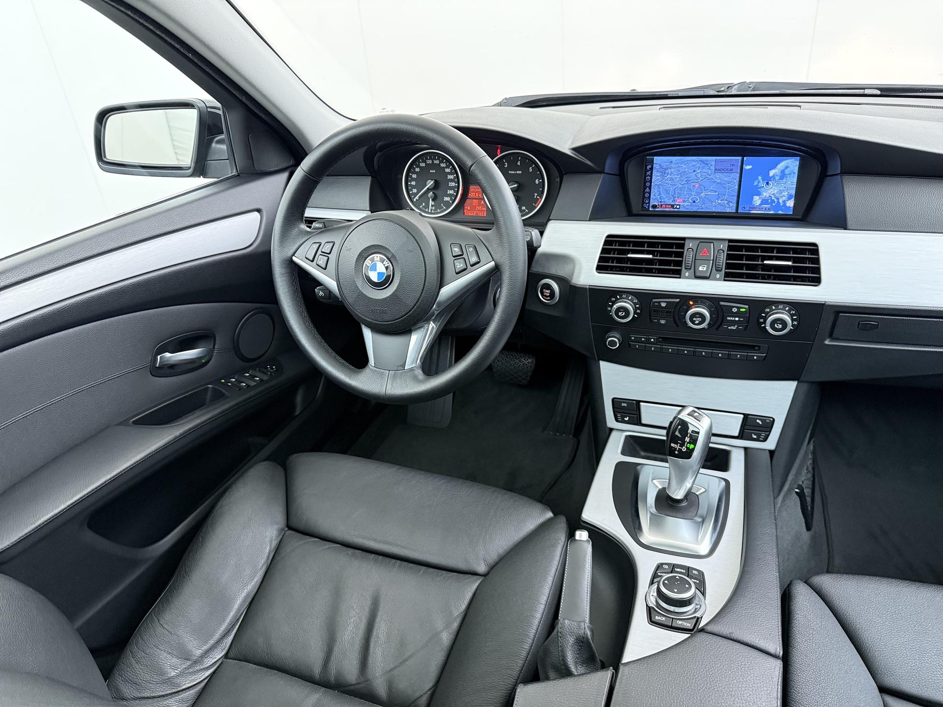BMW 5-serie Touring 530xi 8