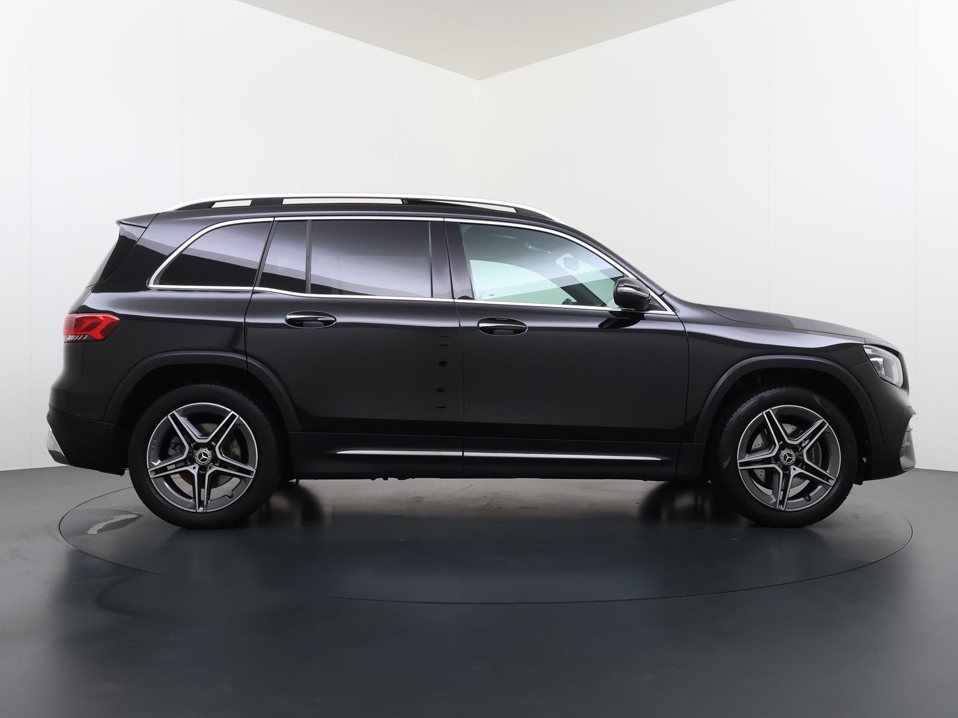 Mercedes-Benz GLB 200 AMG Line Premium 7-persoons 10