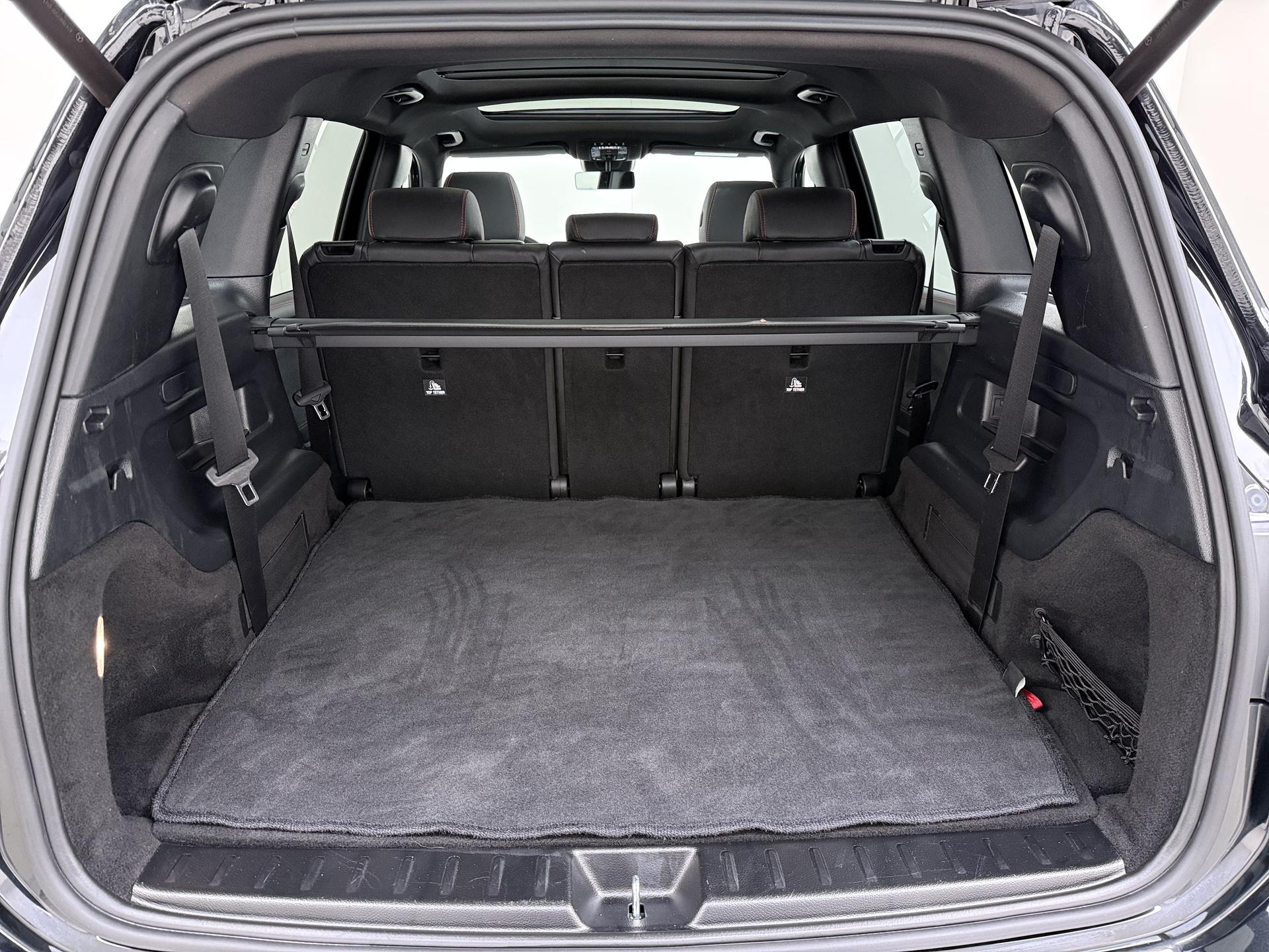 Mercedes-Benz GLB 200 AMG Line Premium 7-persoons 19
