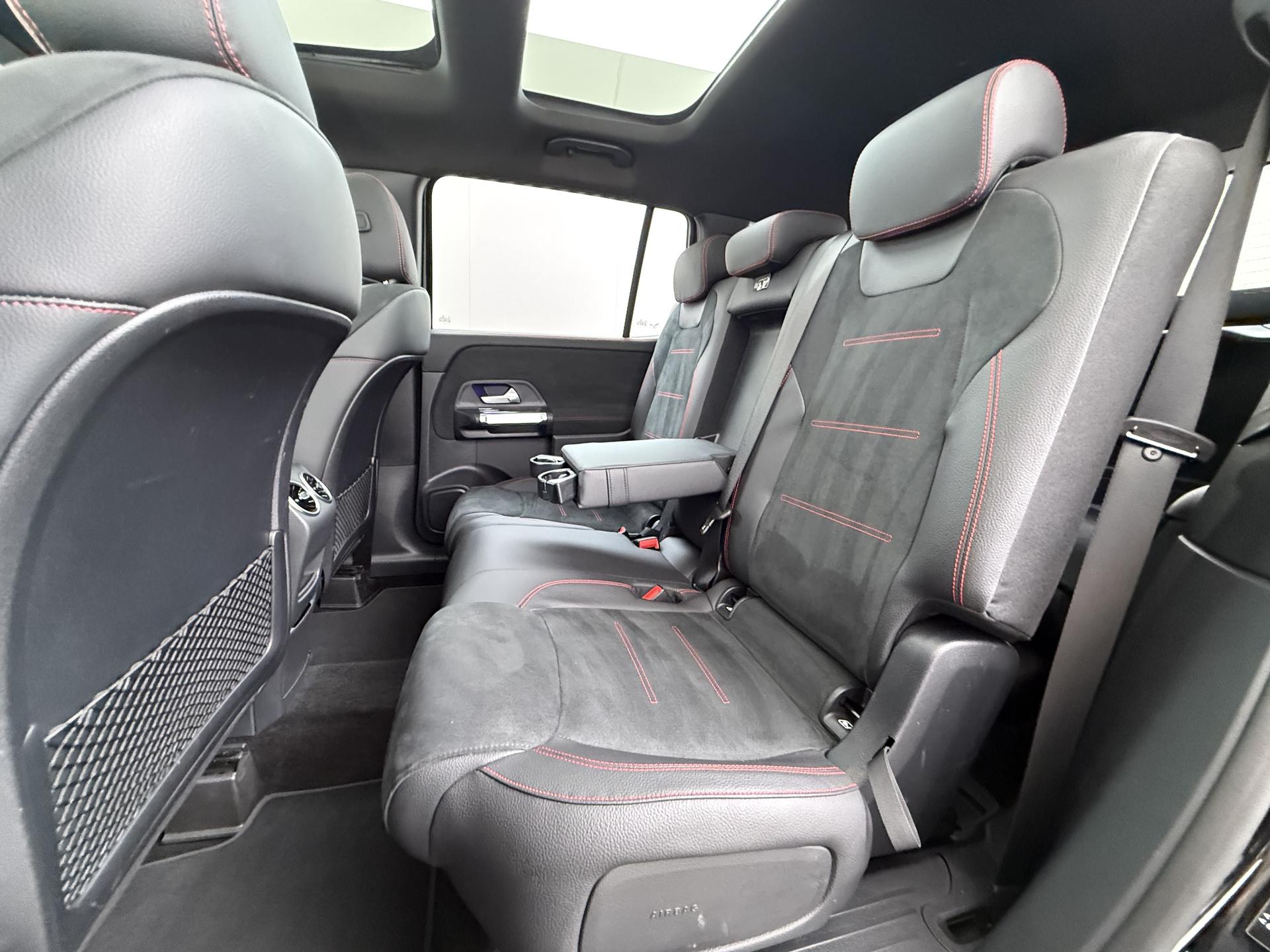 Mercedes-Benz GLB 200 AMG Line Premium 7-persoons 30