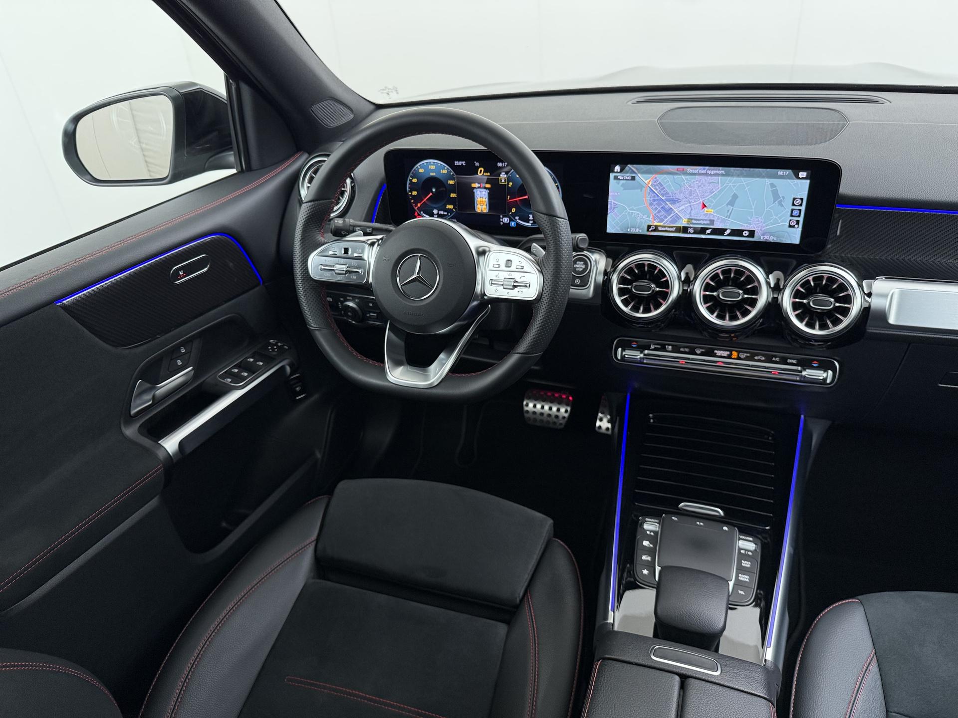 Mercedes-Benz GLB 200 AMG Line Premium 7-persoons 33
