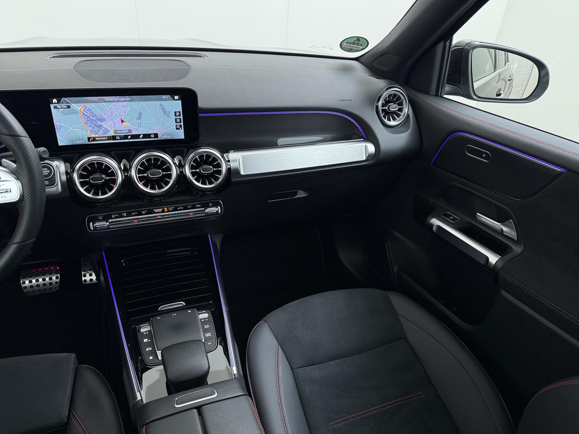 Mercedes-Benz GLB 200 AMG Line Premium 7-persoons 34