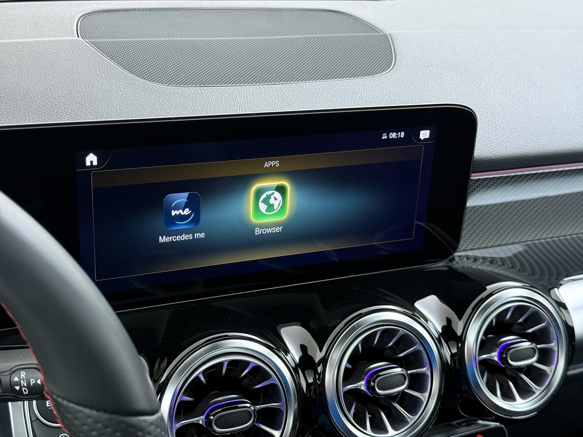 Mercedes-Benz GLB 200 AMG Line Premium 7-persoons 47