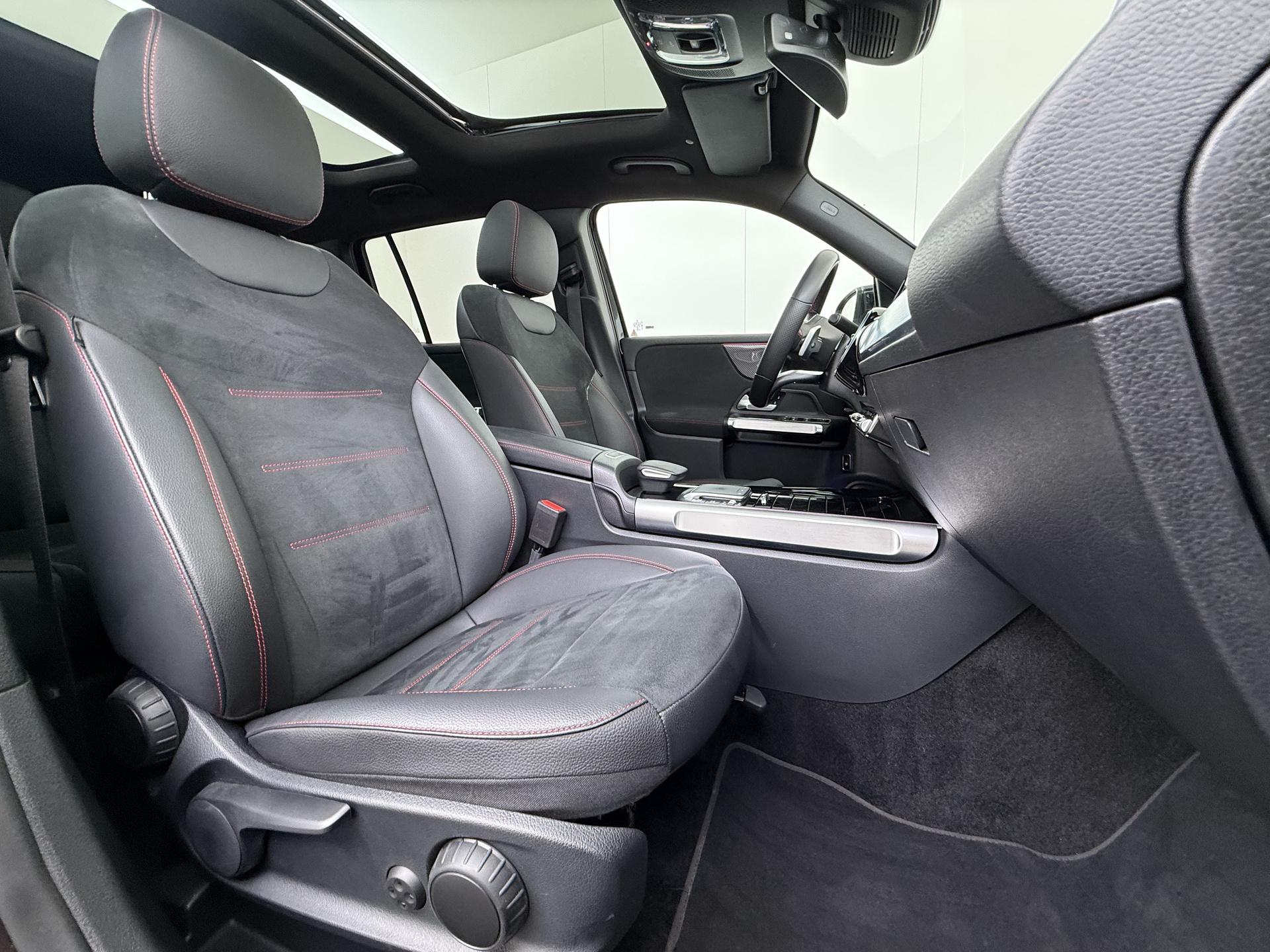 Mercedes-Benz GLB 200 AMG Line Premium 7-persoons 51