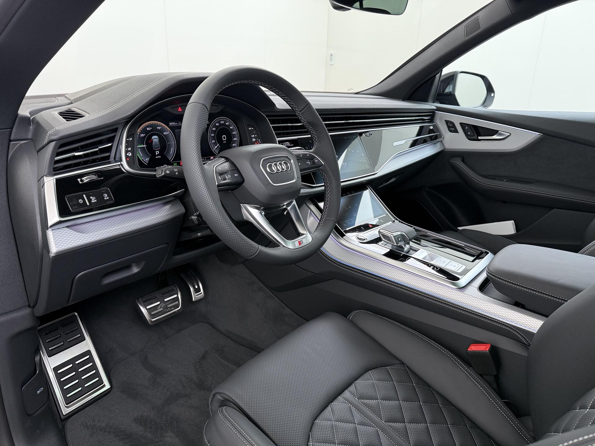 Audi Q8 55 TFSI e quattro Pro Line S 11