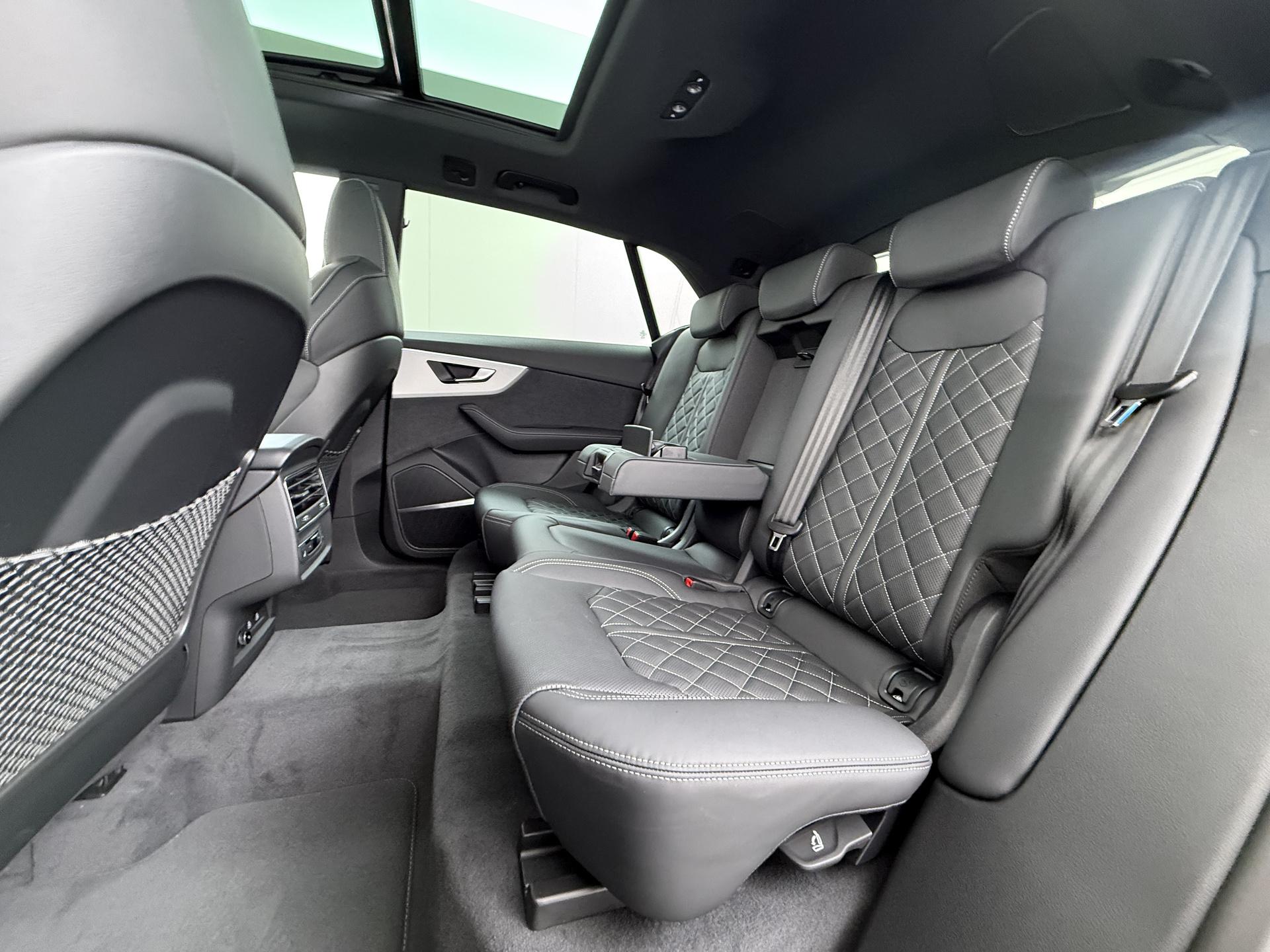 Audi Q8 55 TFSI e quattro Pro Line S 17