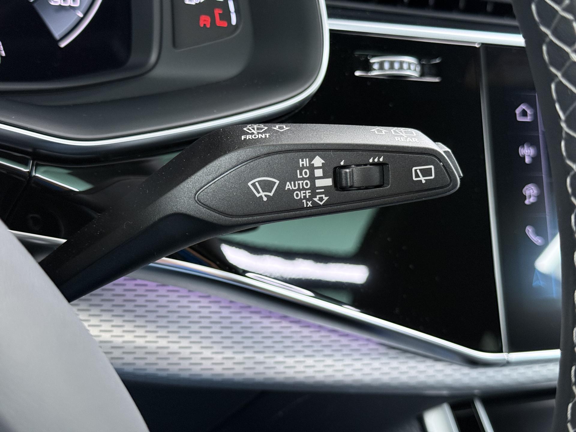 Audi Q8 55 TFSI e quattro Pro Line S 23