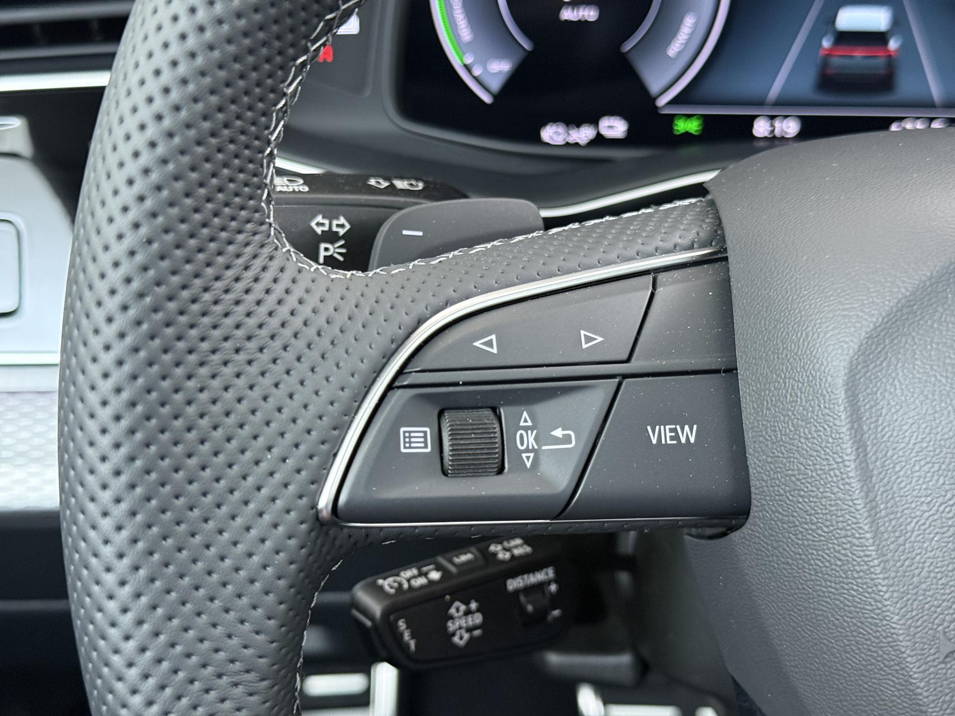 Audi Q8 55 TFSI e quattro Pro Line S 24