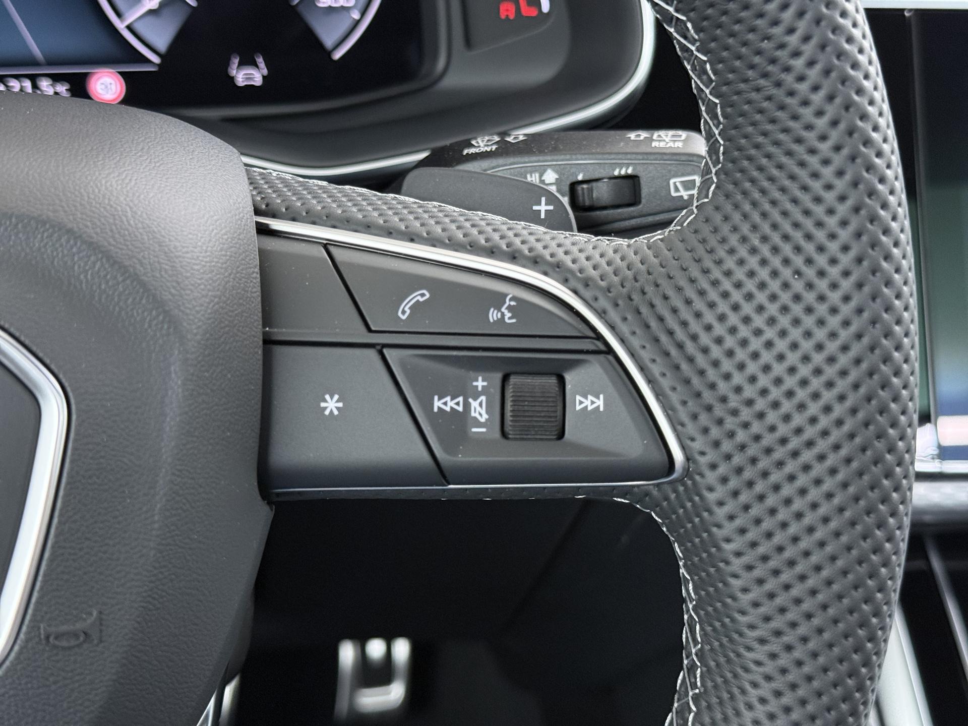 Audi Q8 55 TFSI e quattro Pro Line S 25