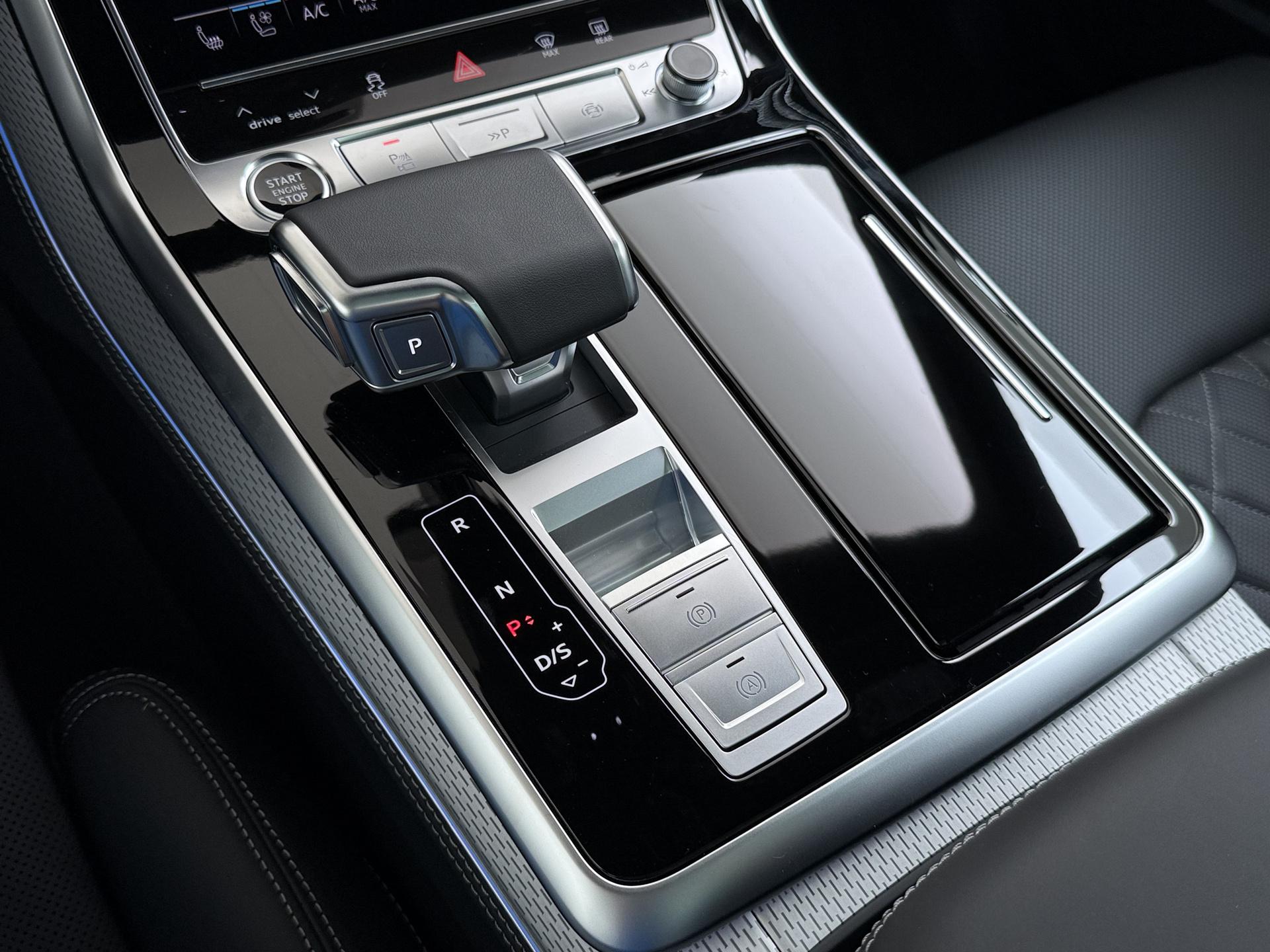 Audi Q8 55 TFSI e quattro Pro Line S 37