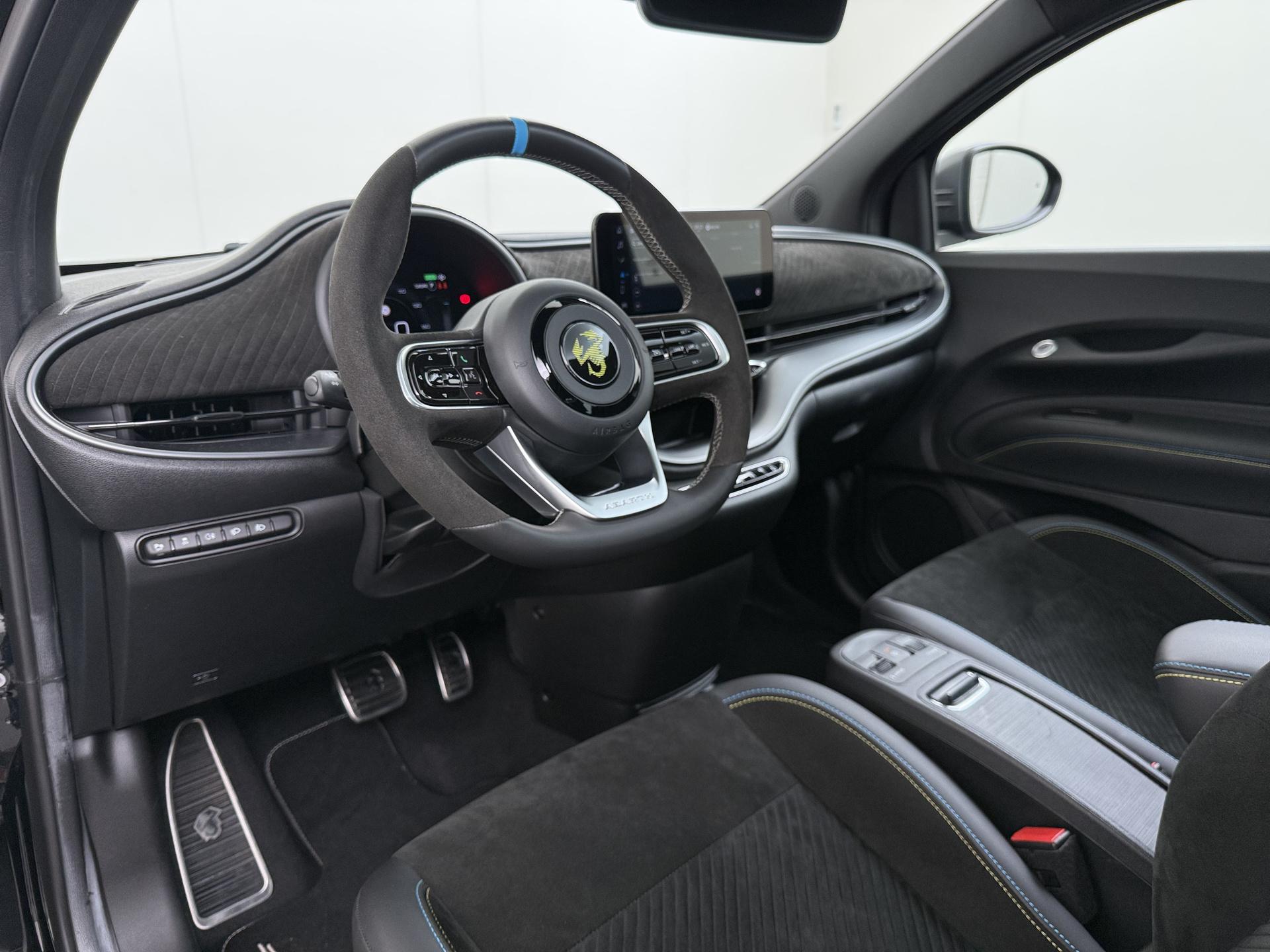 Abarth 500E Turismo 42 kWh 11