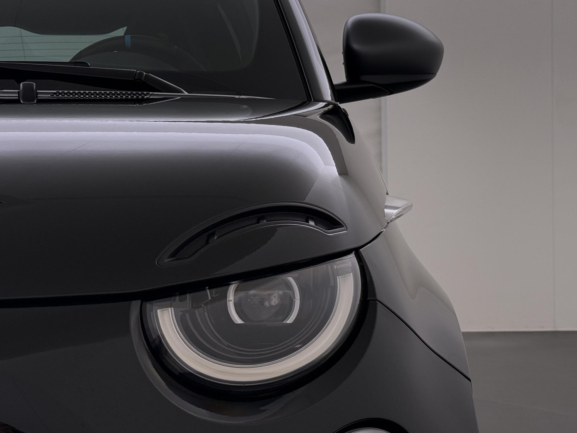 Abarth 500E Turismo 42 kWh 8