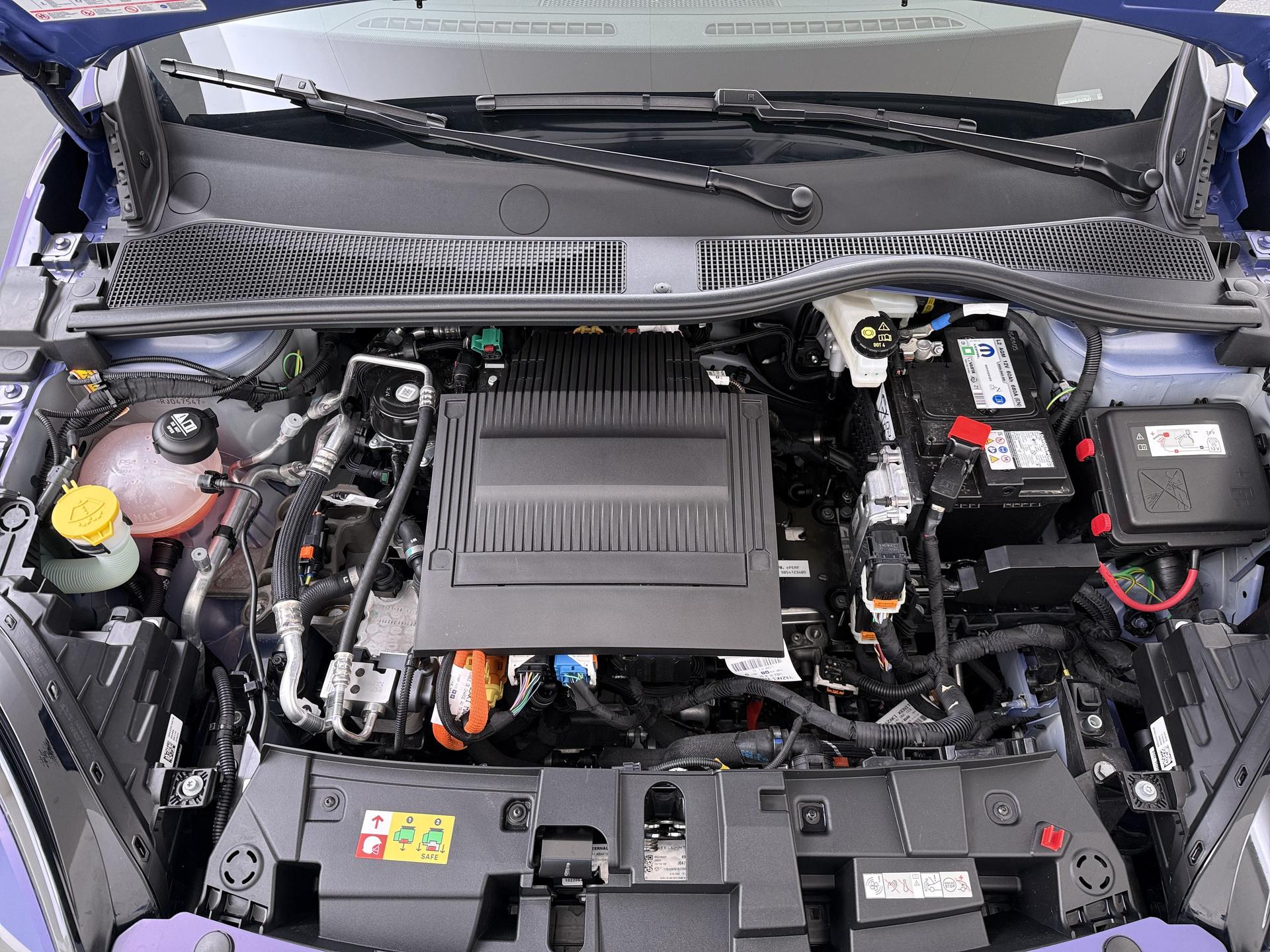 Abarth 600E Scorpionissima 54 kWh 11