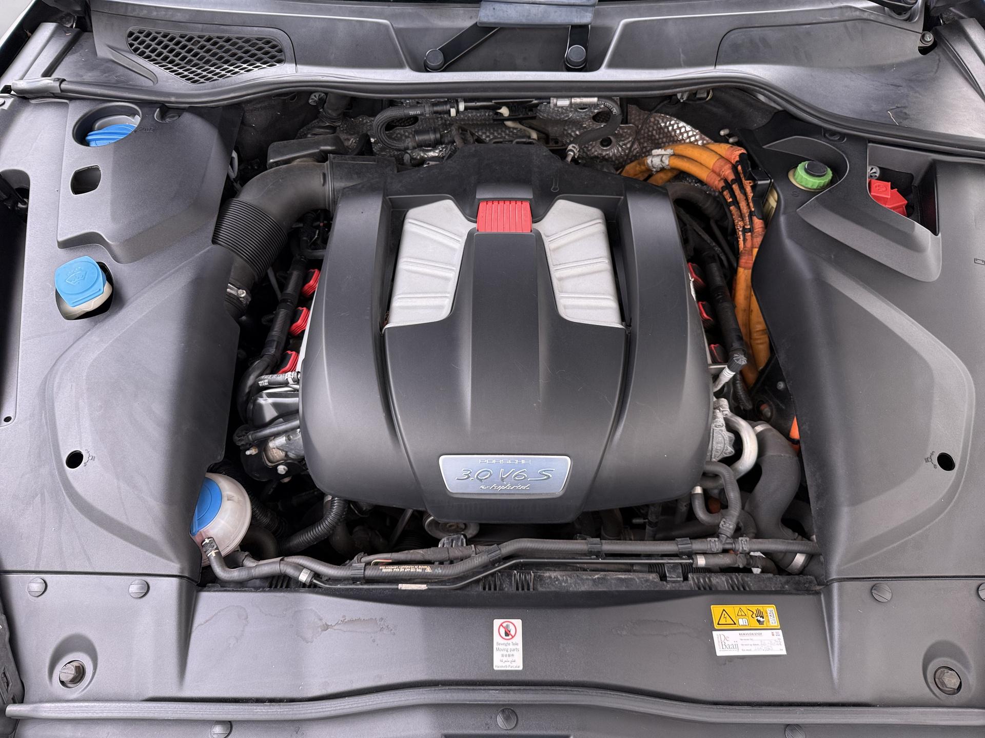 Porsche Cayenne 3.0 S E-Hybrid 18