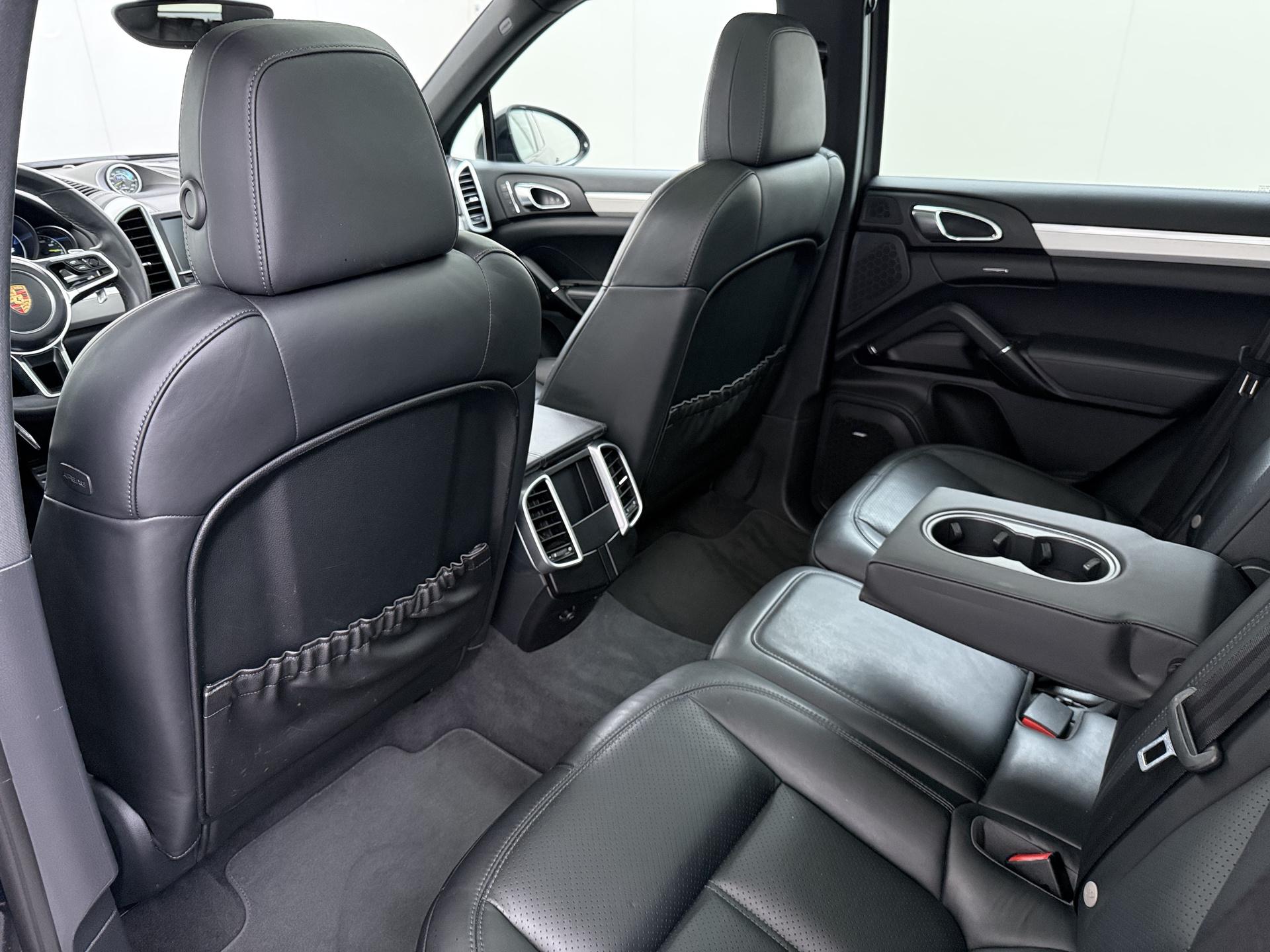 Porsche Cayenne 3.0 S E-Hybrid 22