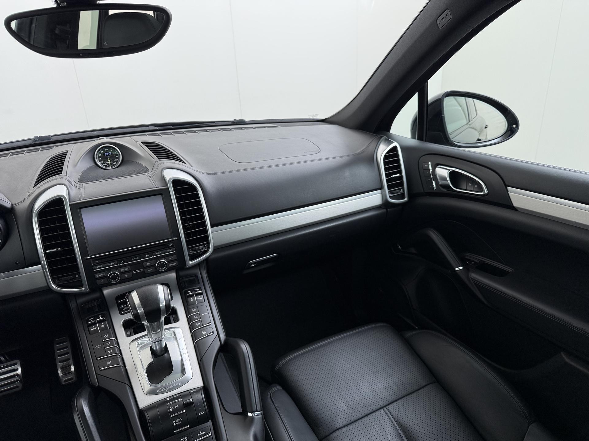 Porsche Cayenne 3.0 S E-Hybrid 26