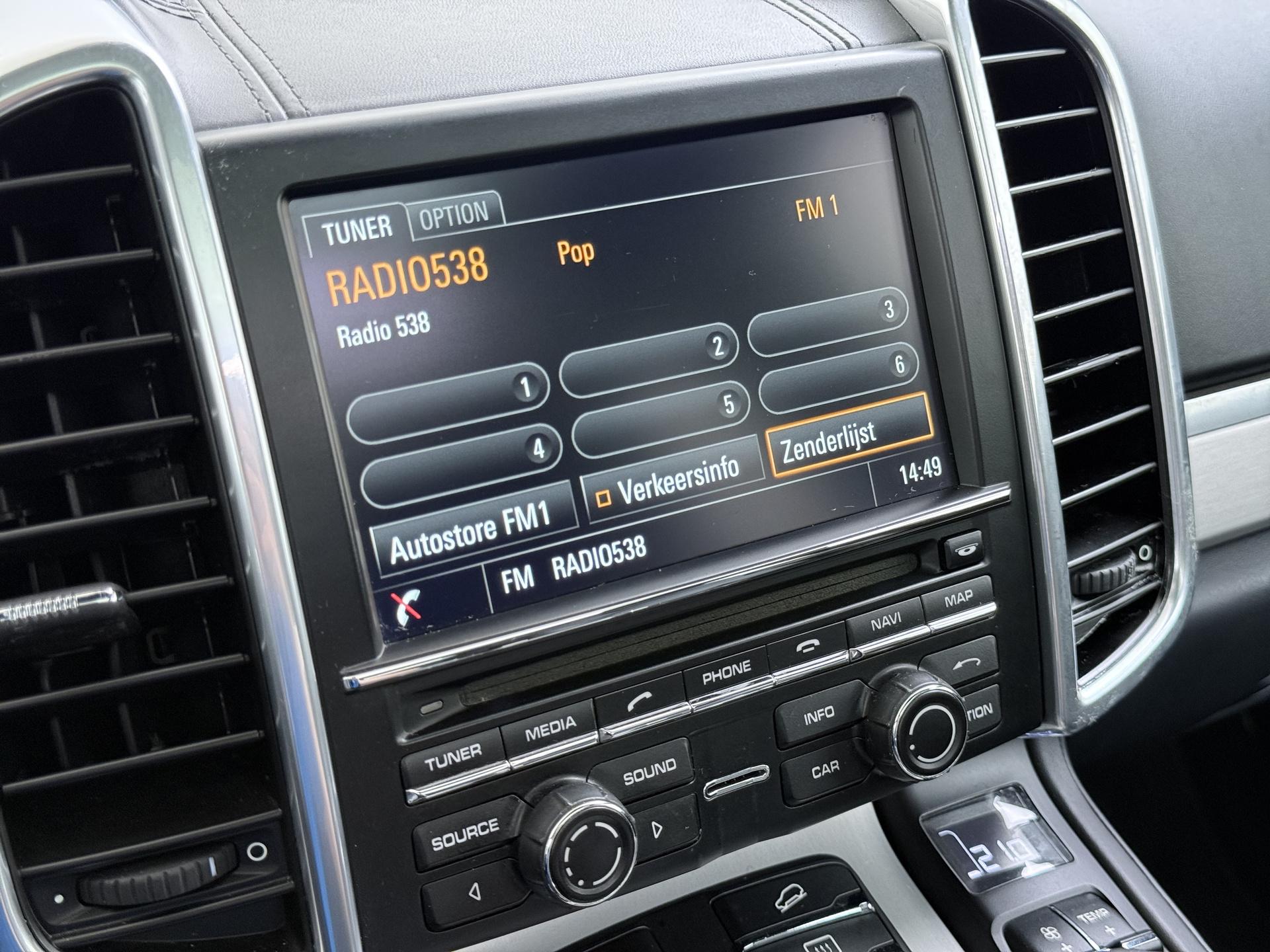 Porsche Cayenne 3.0 S E-Hybrid 32