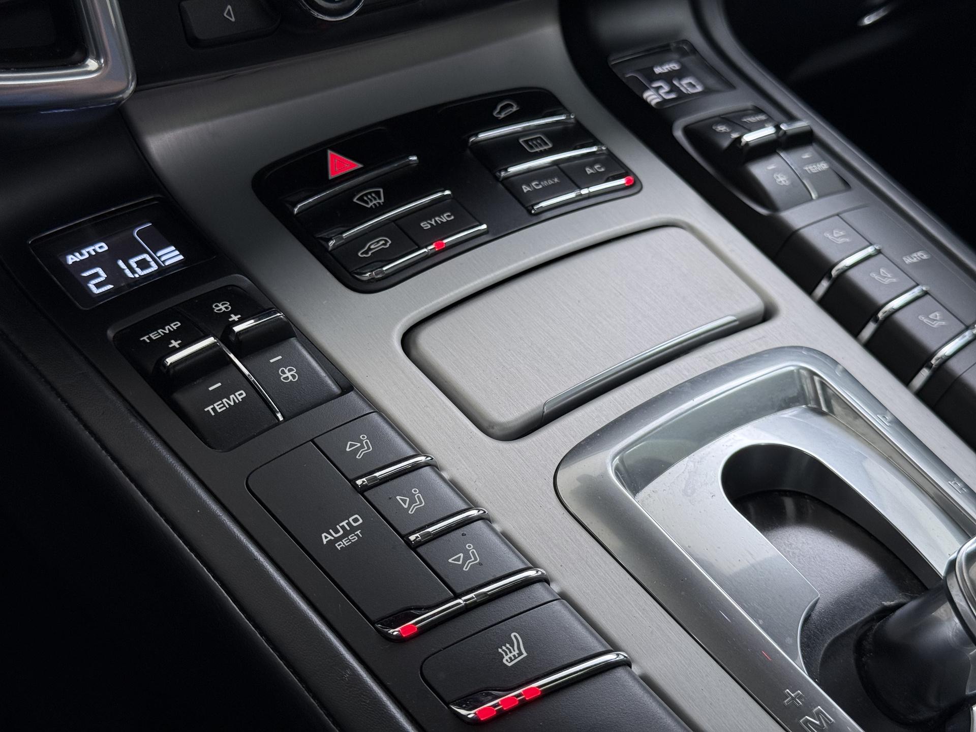 Porsche Cayenne 3.0 S E-Hybrid 35