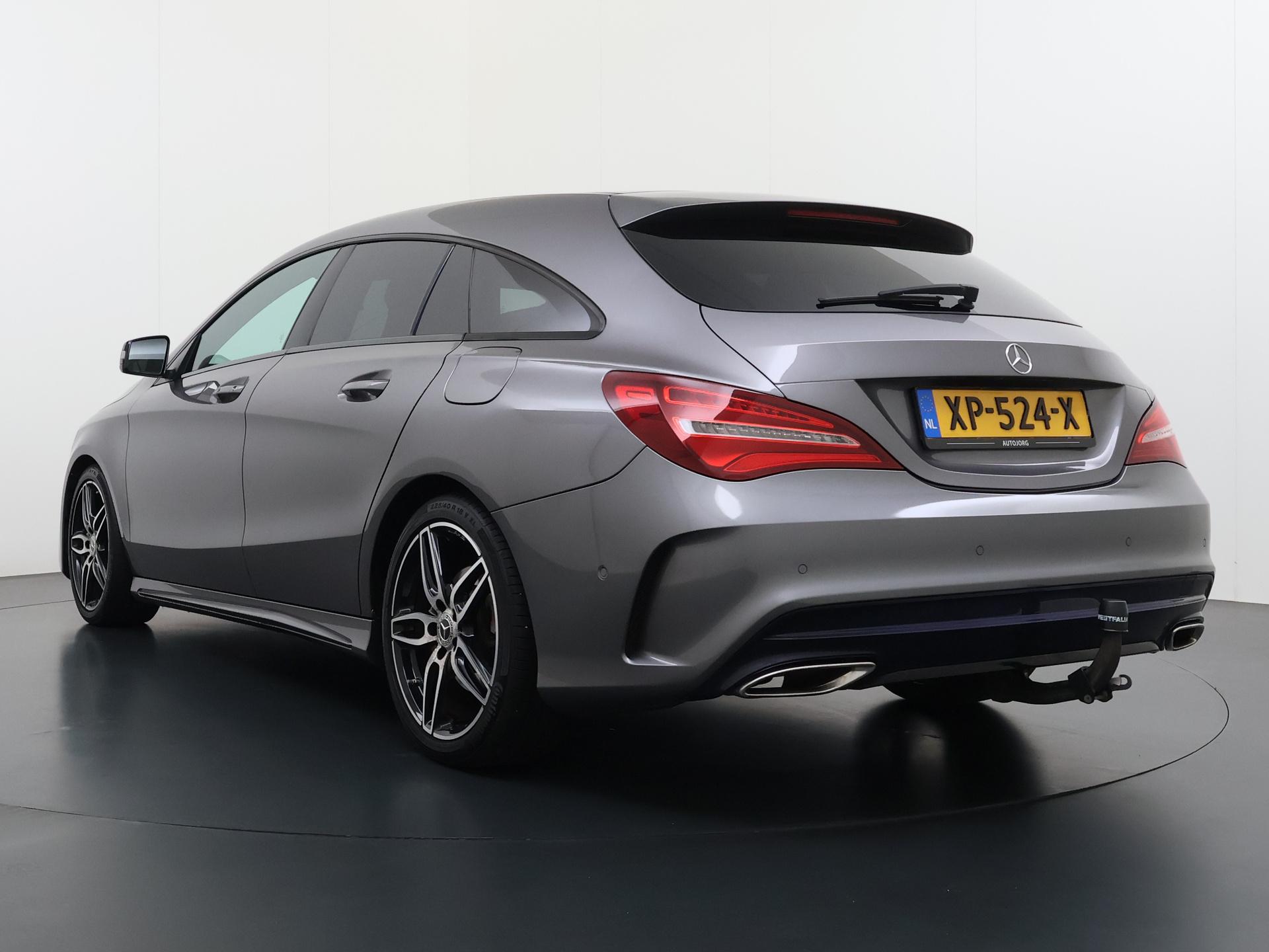 Mercedes-Benz CLA-klasse Shooting Brake 180 Business Solution AMG 1