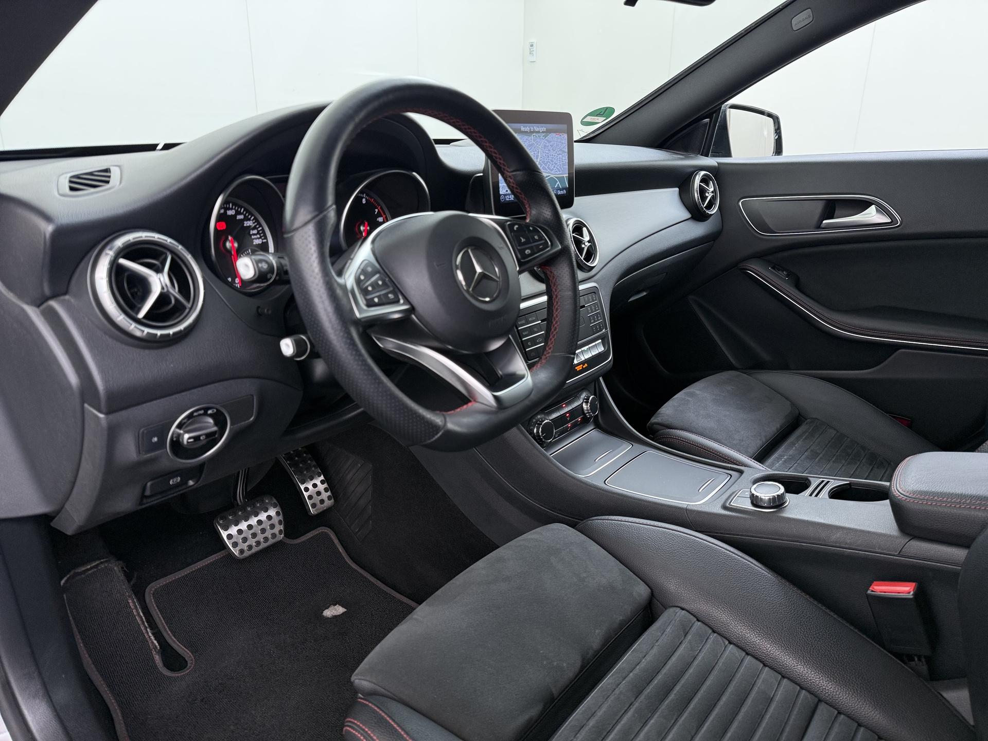 Mercedes-Benz CLA-klasse Shooting Brake 180 Business Solution AMG 5
