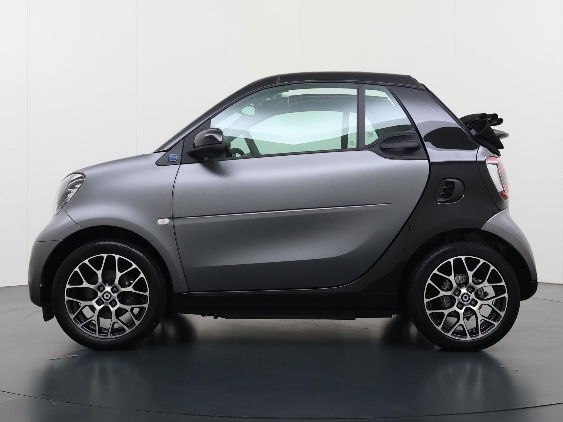 Smart fortwo cabrio EQ Comfort PLUS 18 kWh 1