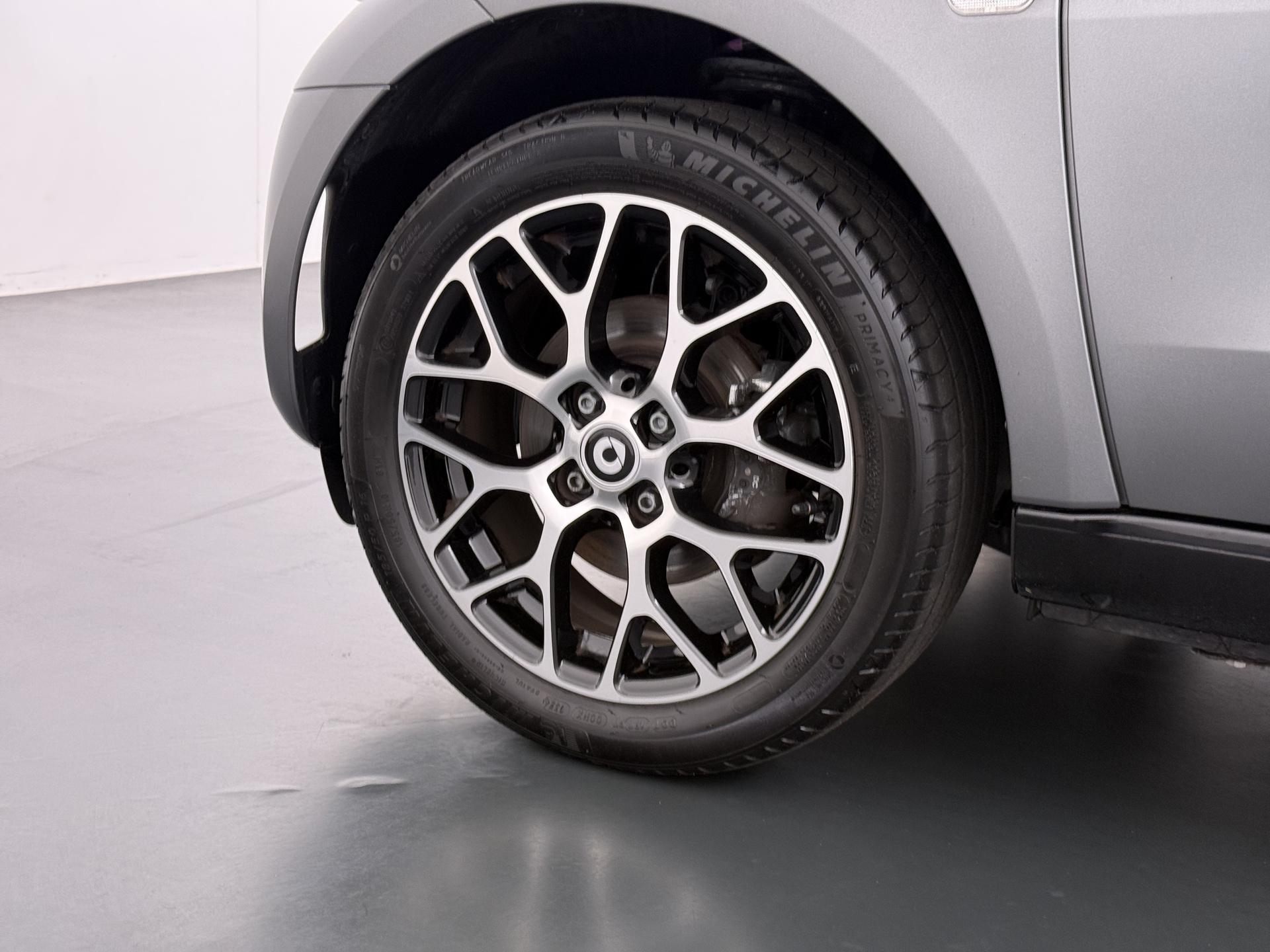Smart fortwo cabrio EQ Comfort PLUS 18 kWh 14