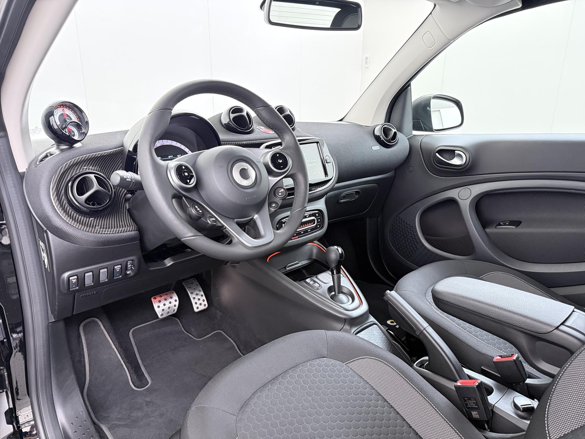 Smart fortwo cabrio EQ Comfort PLUS 18 kWh 19