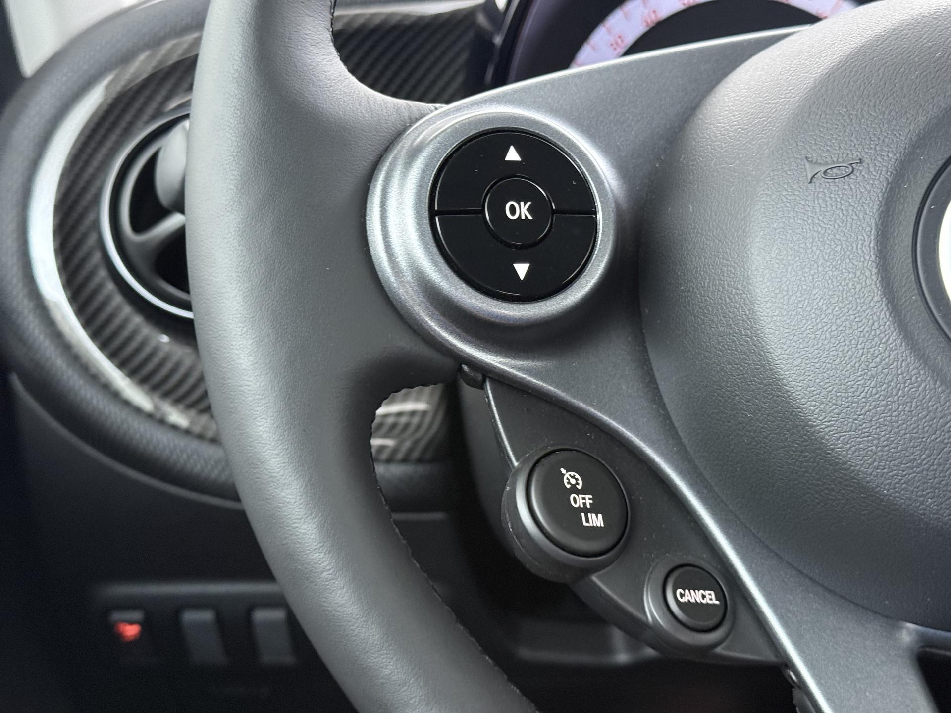 Smart fortwo cabrio EQ Comfort PLUS 18 kWh 24