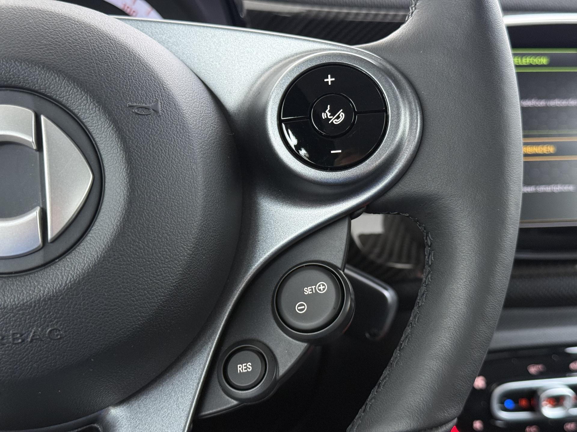 Smart fortwo cabrio EQ Comfort PLUS 18 kWh 25