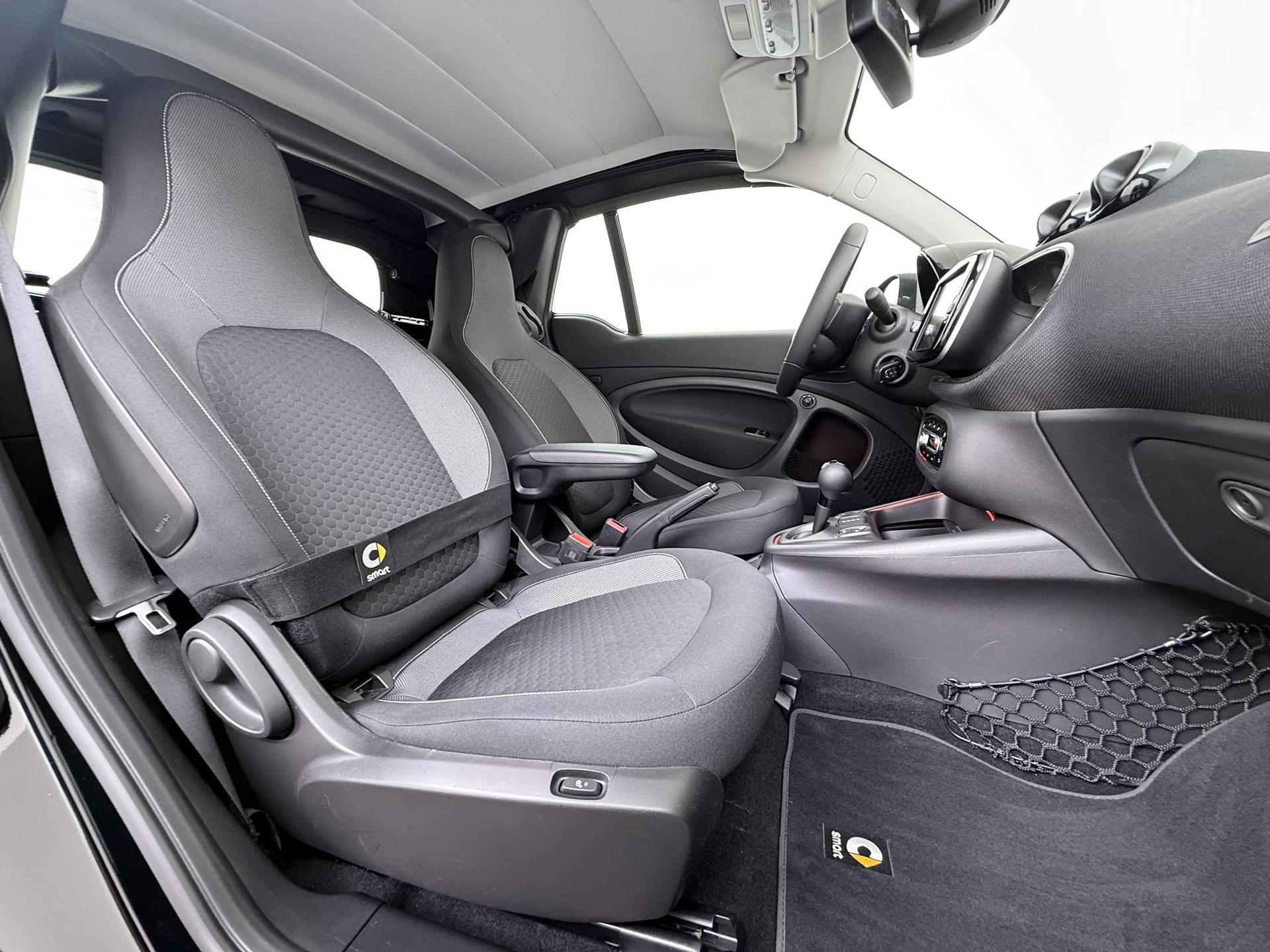 Smart fortwo cabrio EQ Comfort PLUS 18 kWh 34