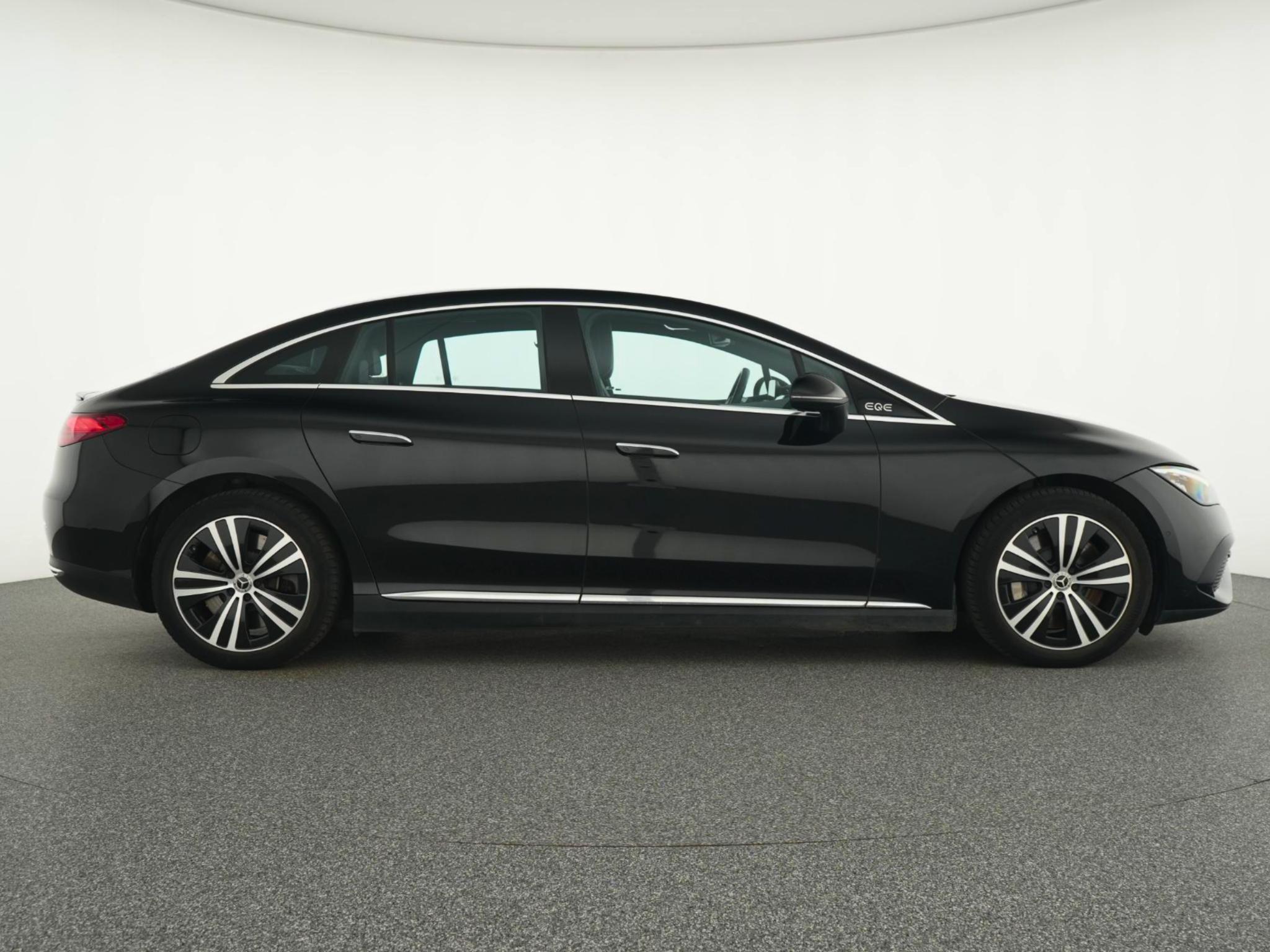 Mercedes-Benz EQE 350 Business Edition 12