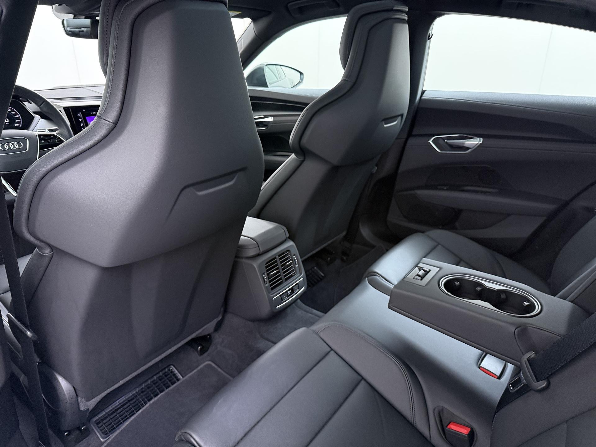Audi e-tron GT GT 93 kWh 17
