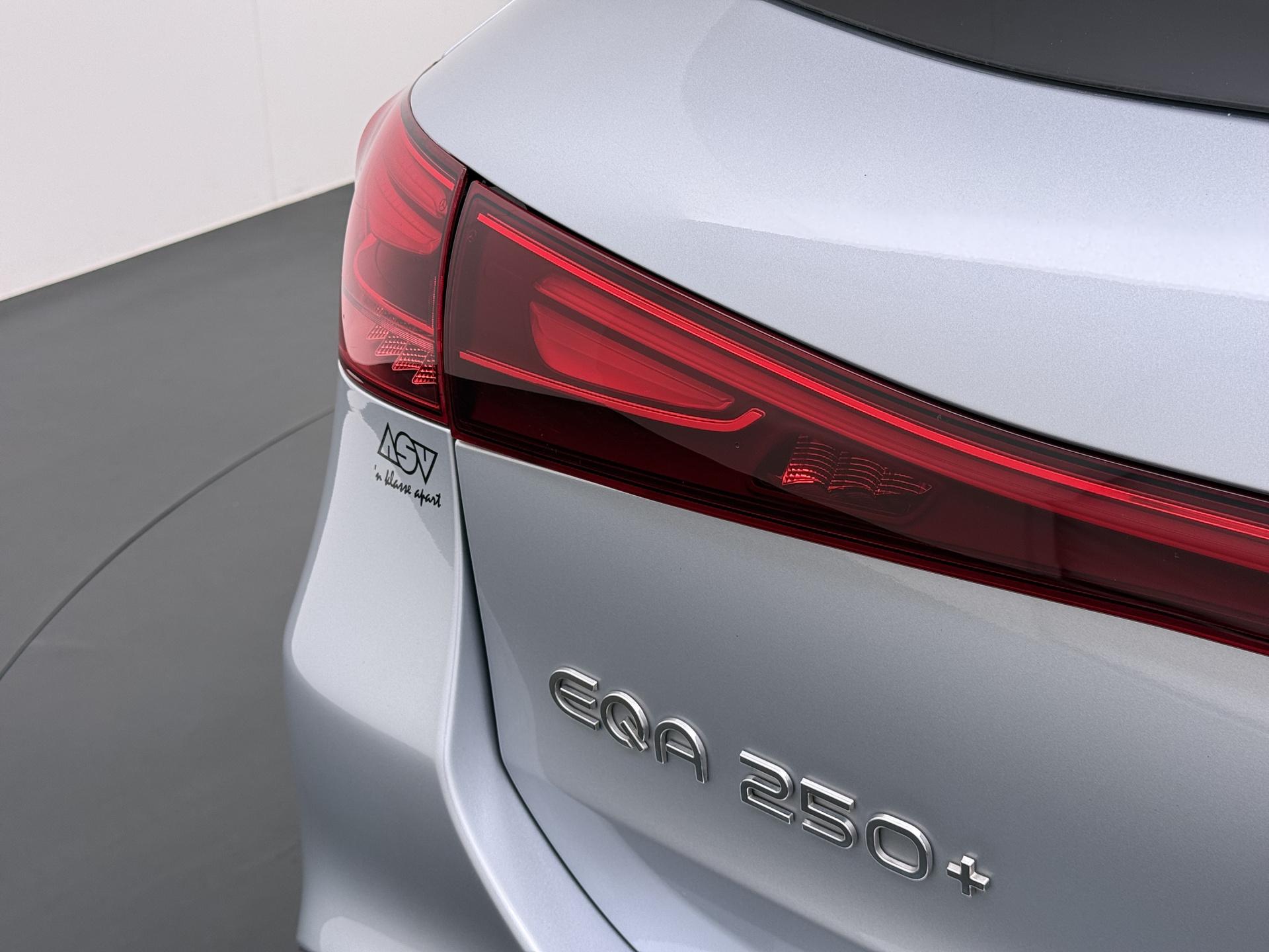 Mercedes-Benz EQA 250 Business Line 14