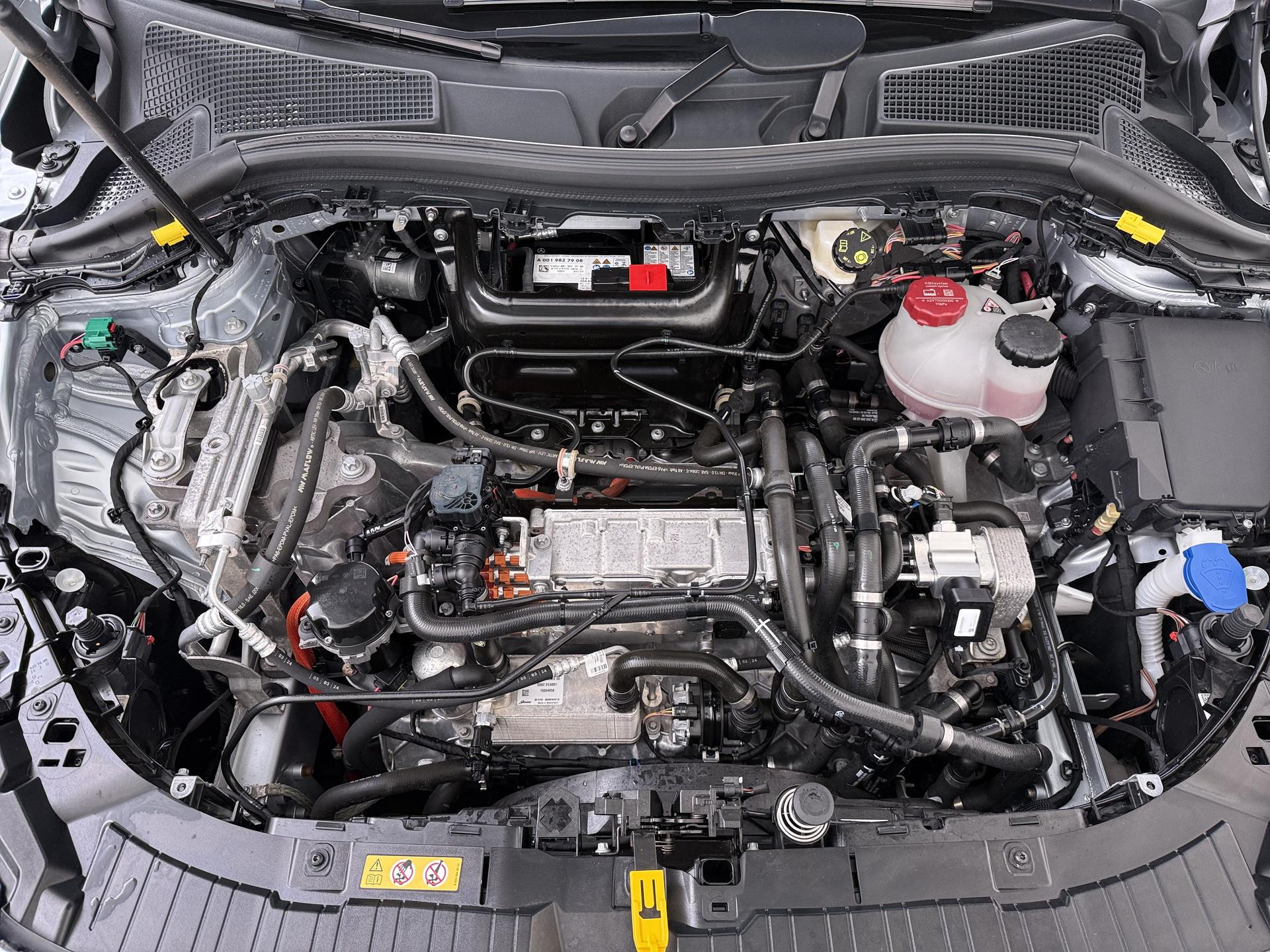 Mercedes-Benz EQA 250 Business Line 19