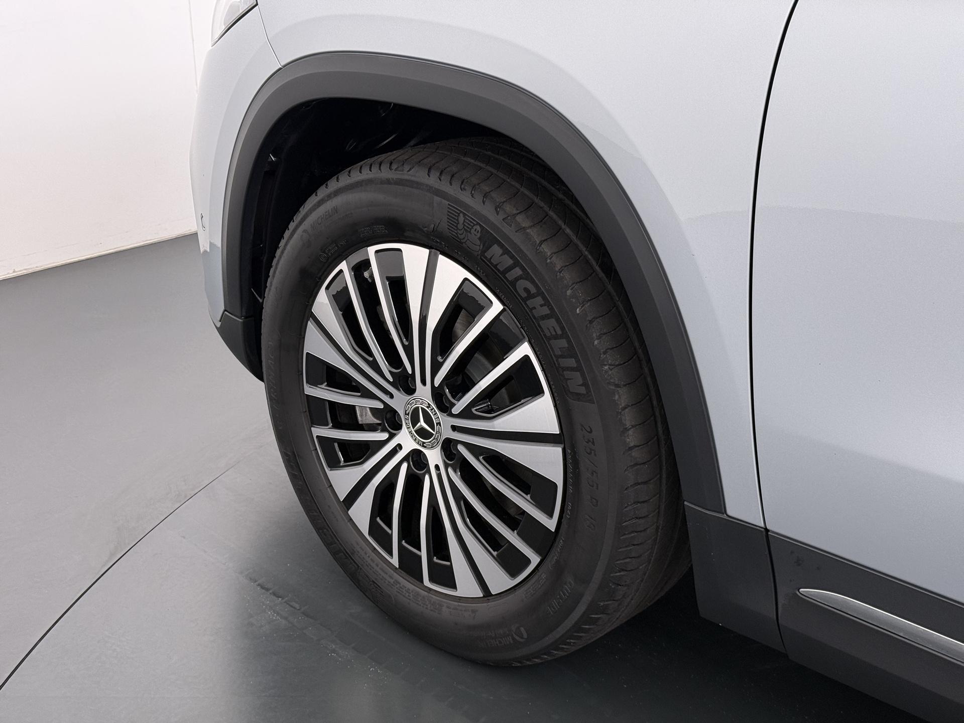 Mercedes-Benz EQA 250 Business Line 5