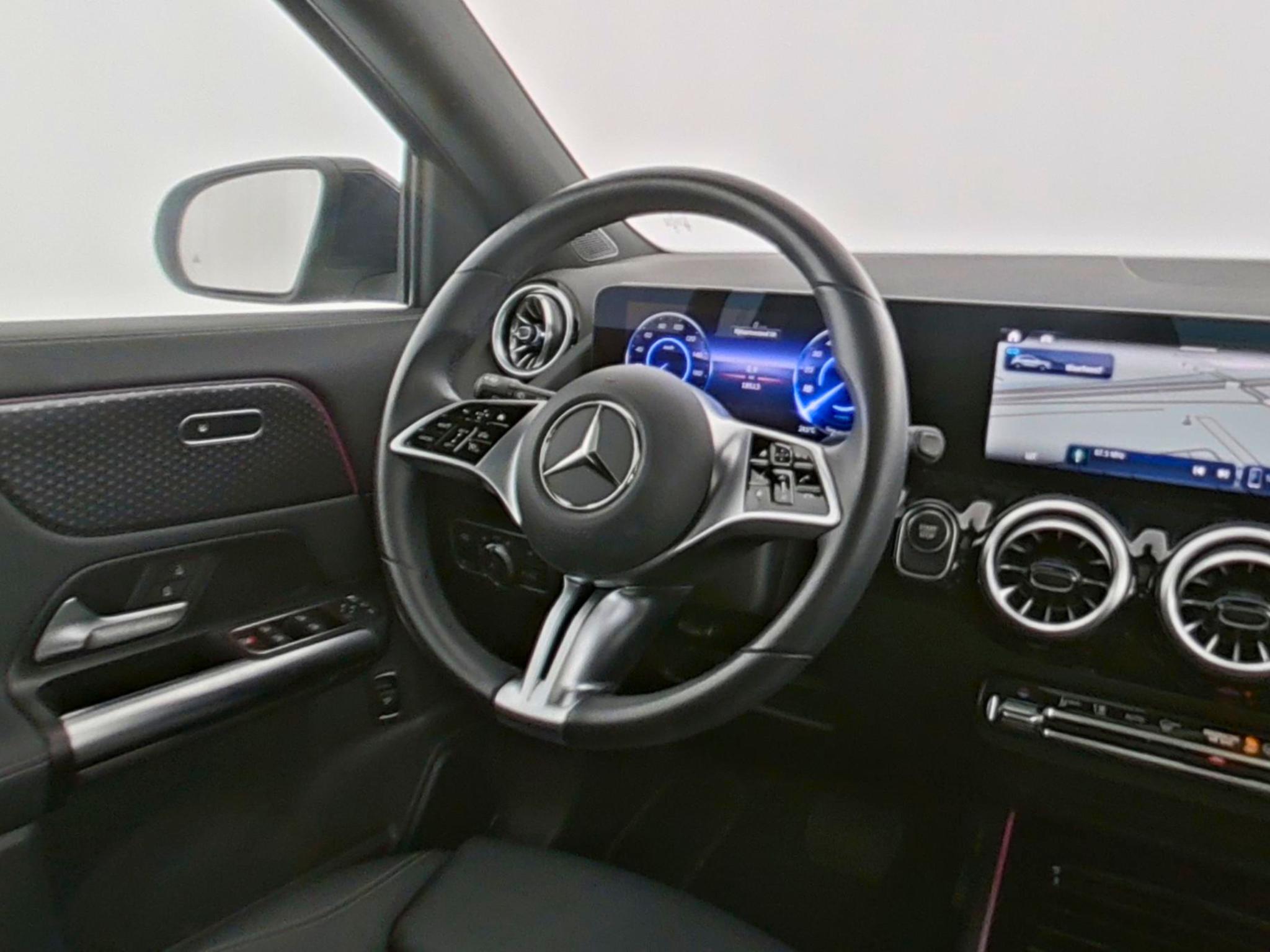 Mercedes-Benz EQA 250+ Business Star Edition 1