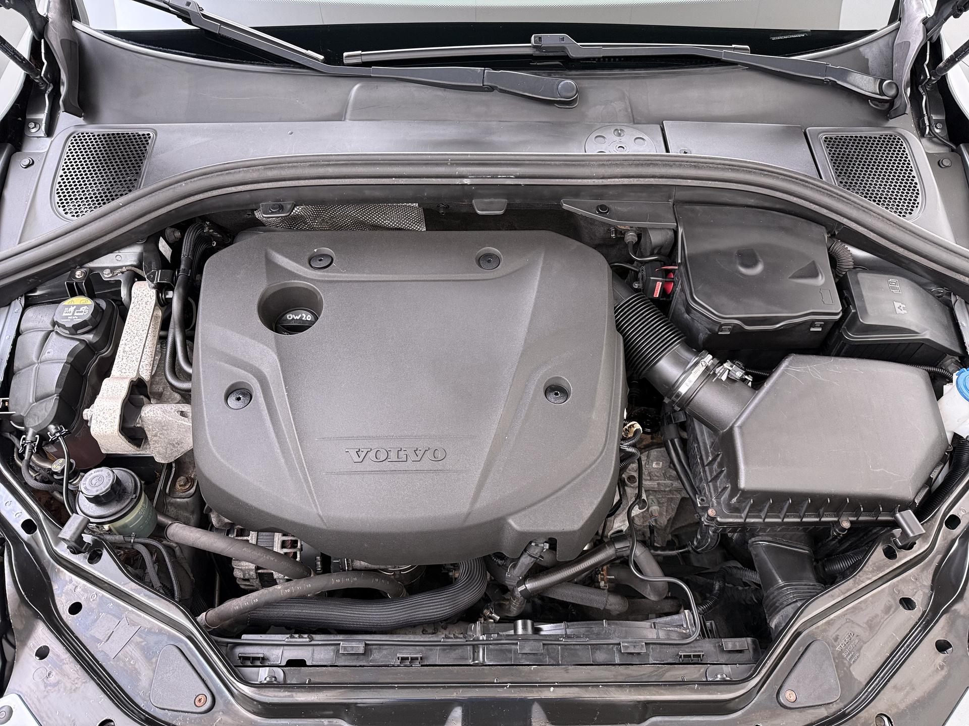 Volvo XC60 2.0 D3 FWD Summum 33