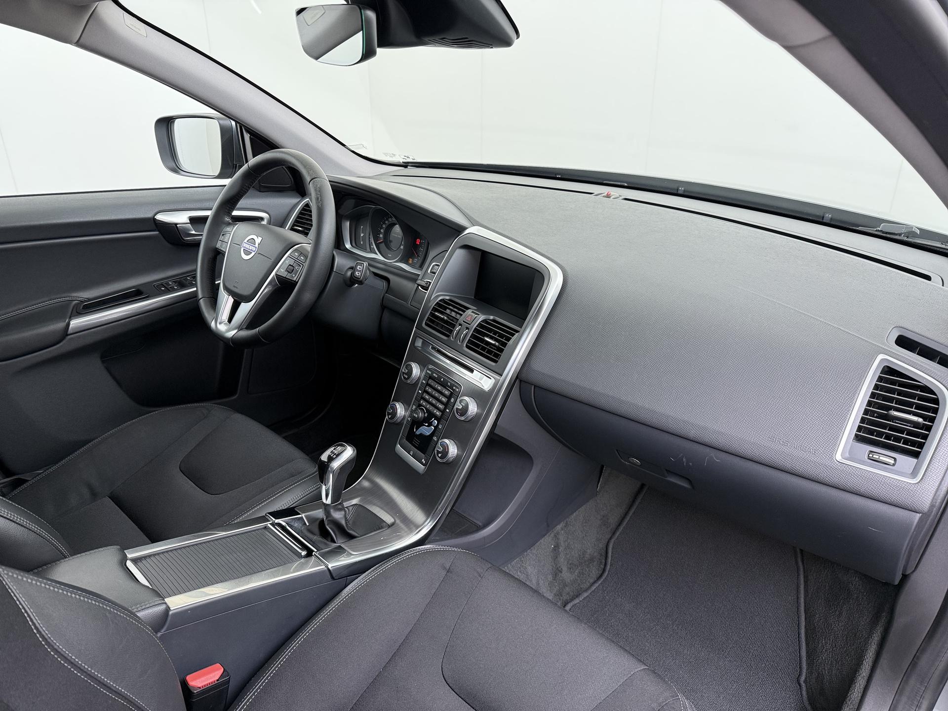 Volvo XC60 2.0 D3 FWD Summum 35