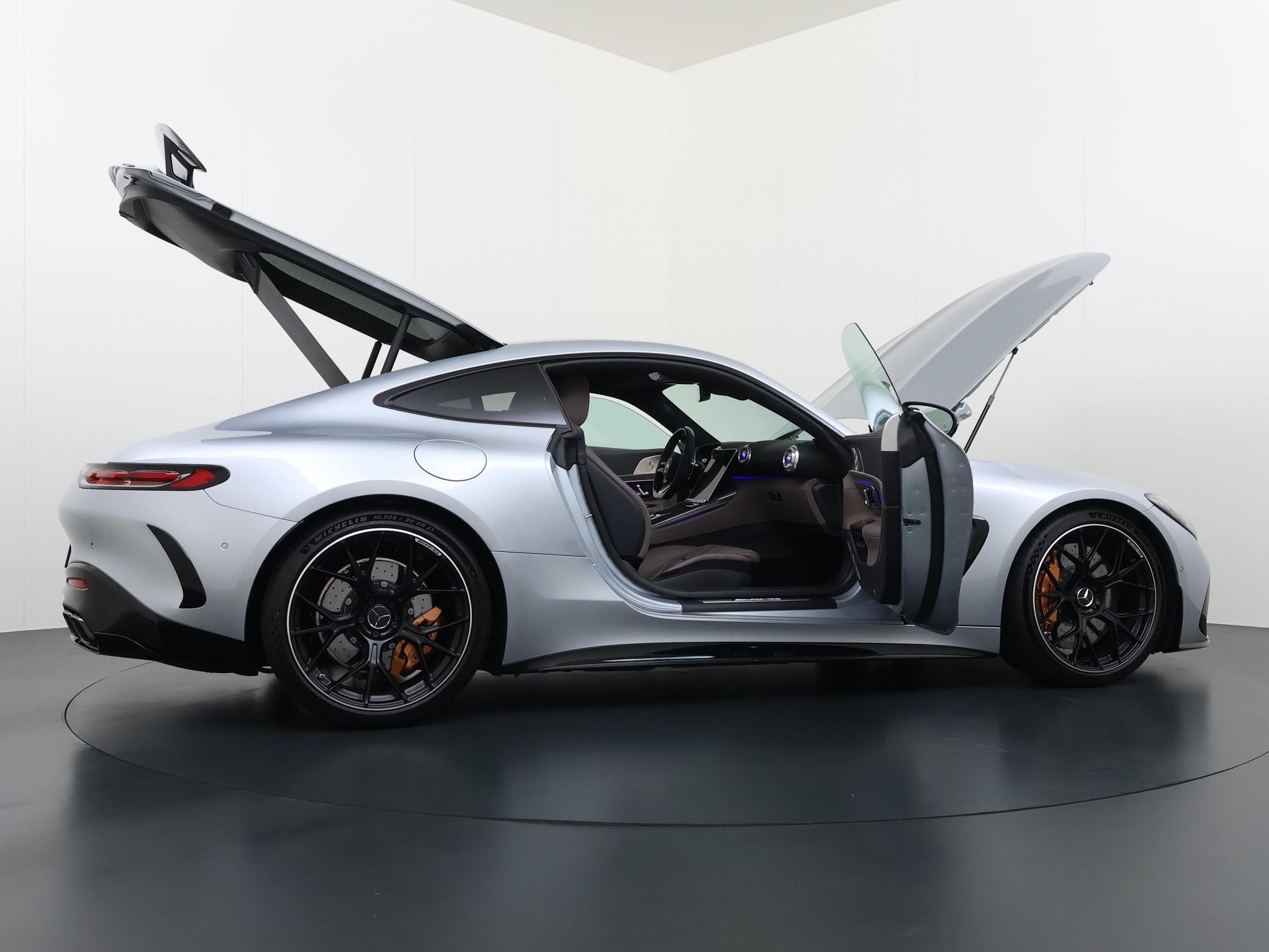 Mercedes-Benz AMG GT AMG 63 4MATIC+ 14