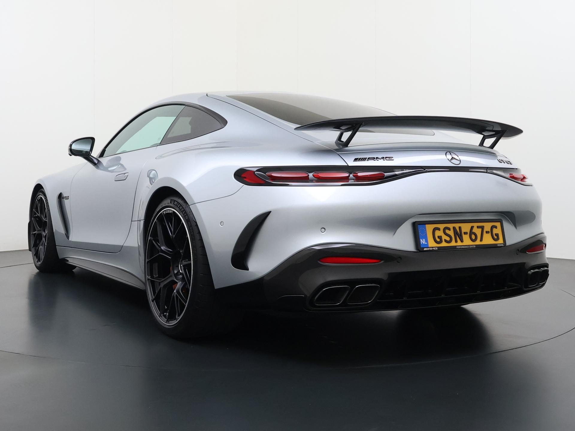 Mercedes-Benz AMG GT AMG 63 4MATIC+ 4