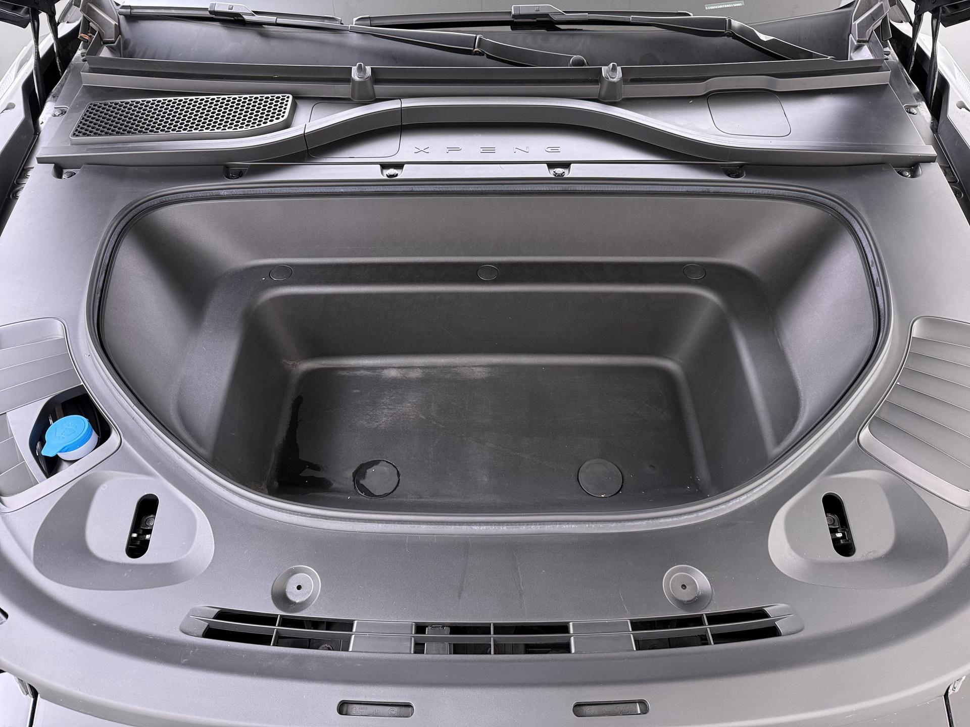 XPENG G9 AWD Performance 98 kWh 16