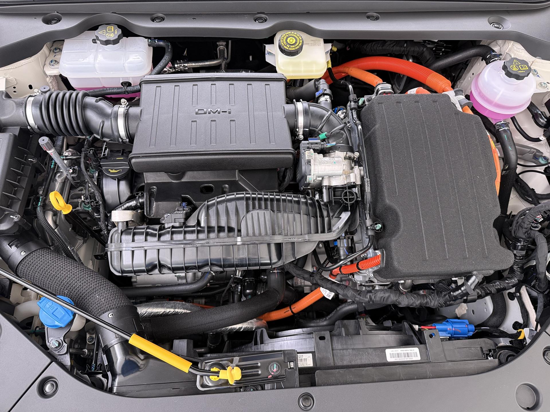BYD SEAL 6 Touring 1.5 DM-i Comfort 15