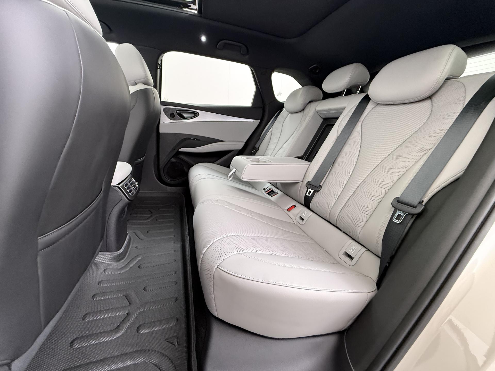 BYD SEAL 6 Touring 1.5 DM-i Comfort 19