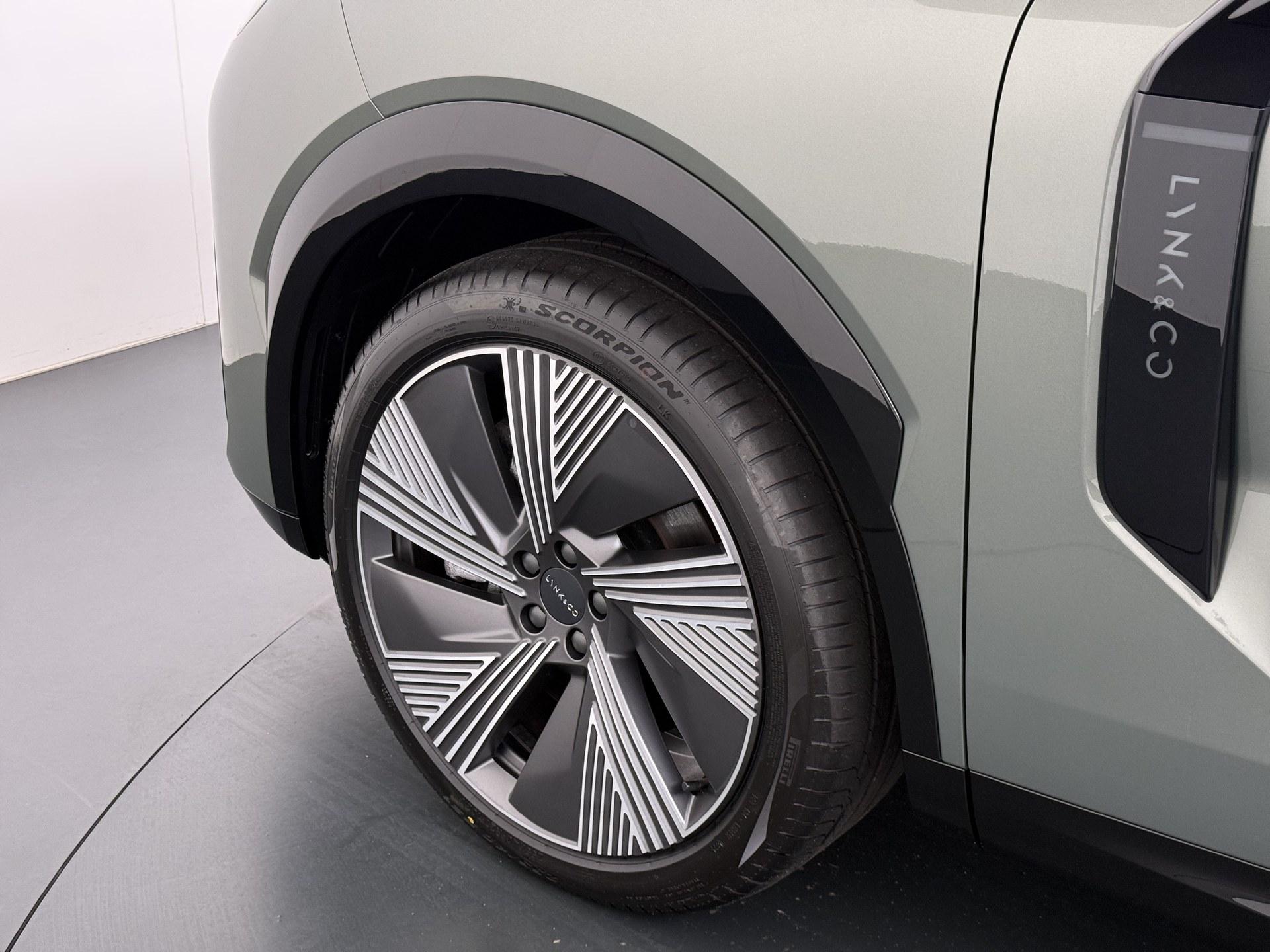 Lynk & Co 08 1.5 More 8