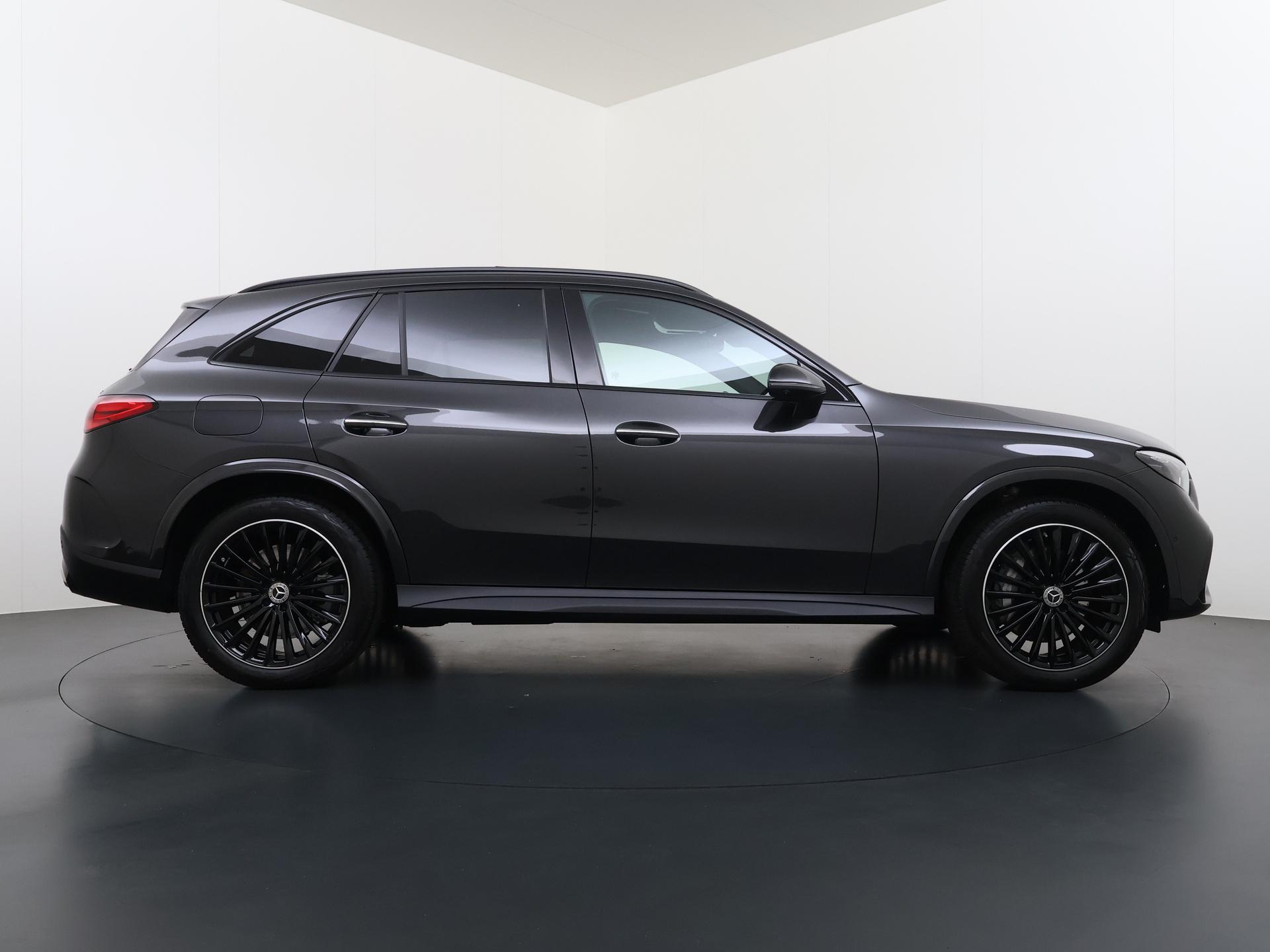 Mercedes-Benz GLC-klasse 300e 4MATIC AMG Line 10